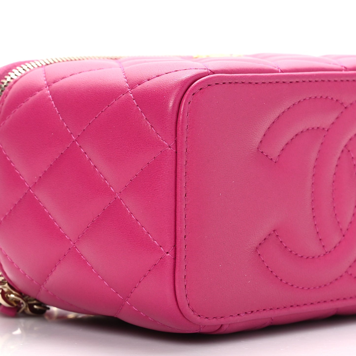 Lambskin Quilted Small Pearl Crush Vanity Case With Chain Fuchsia