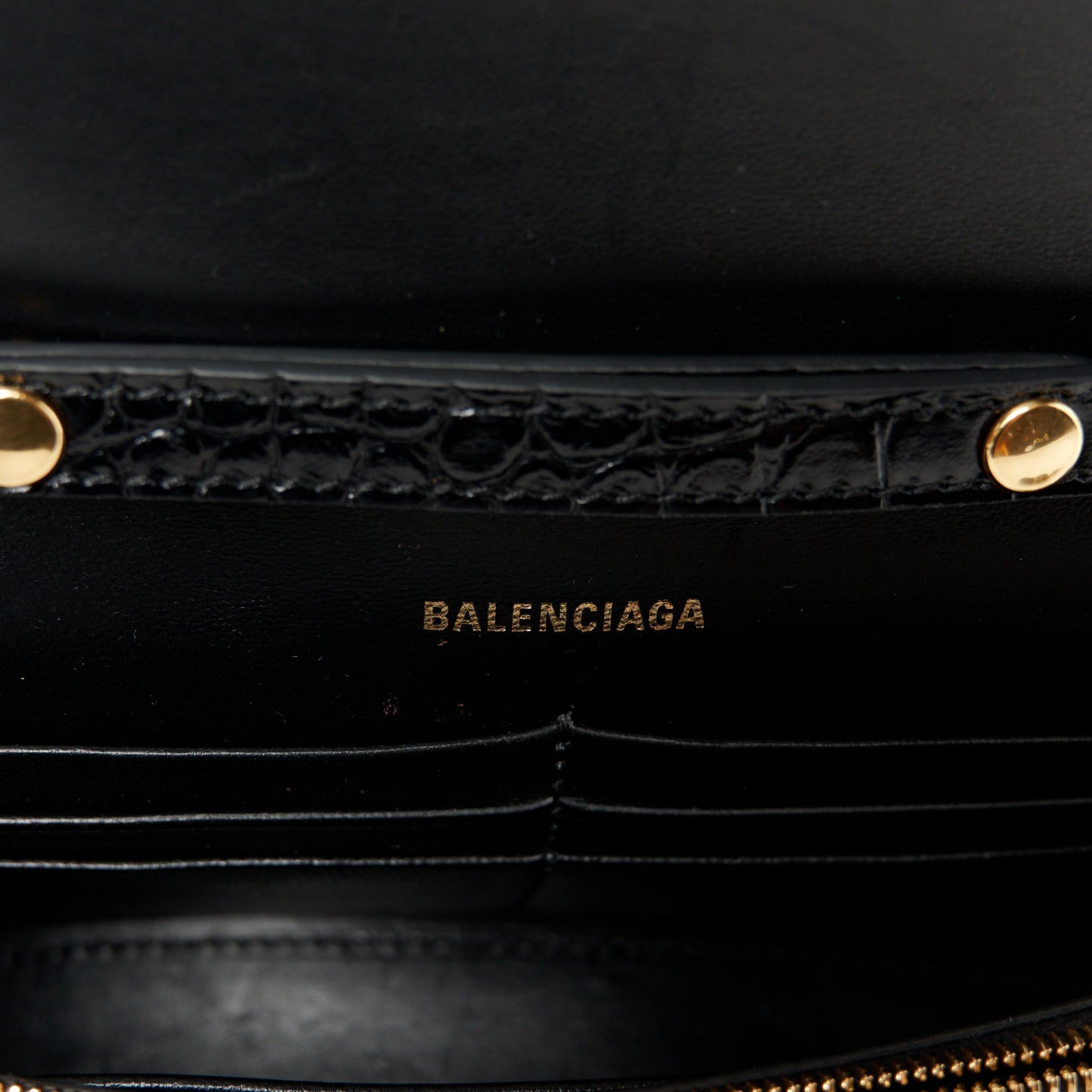 Shiny Calfskin Crocodile Embossed Hourglass Chain Bag Black