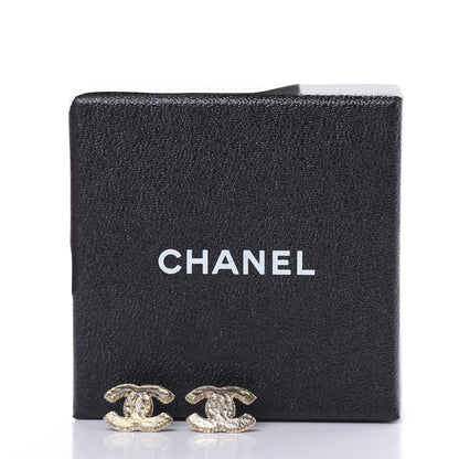 Chanel Hammered CC Earrings Gold 5 of 5