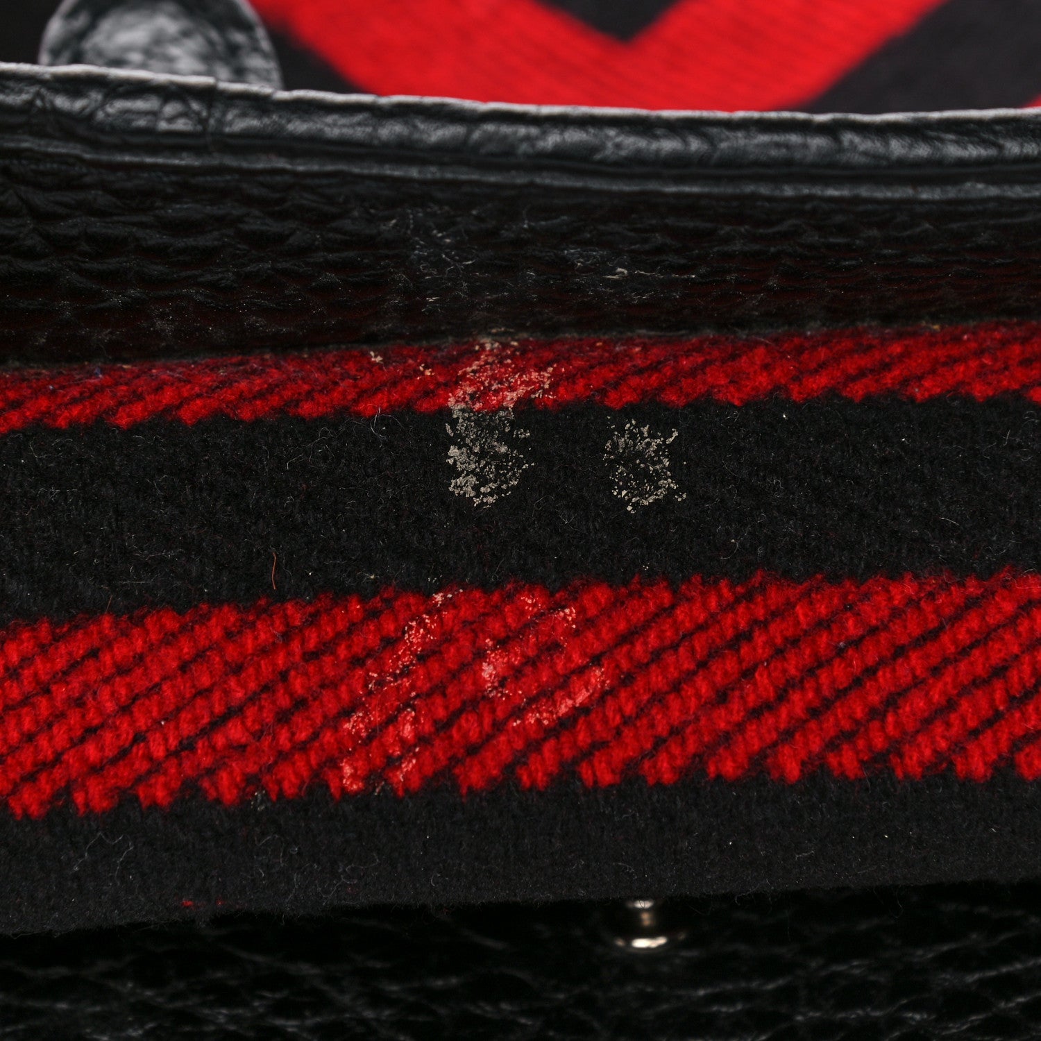 Louis Vuitton Wool Vail Blanket Cabas Red 11 of 14