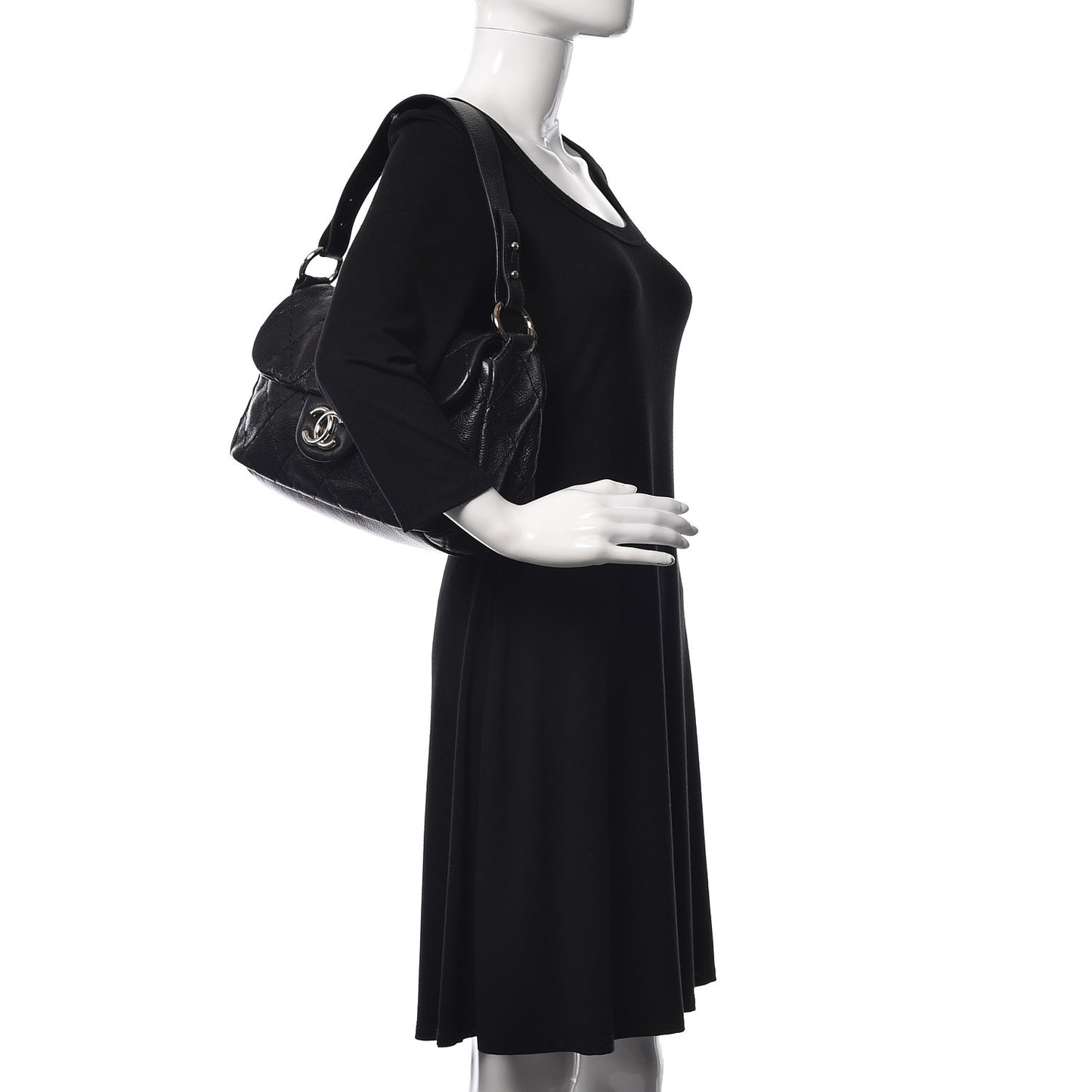 Glazed Calfskin Stitched On The Road Flap Black