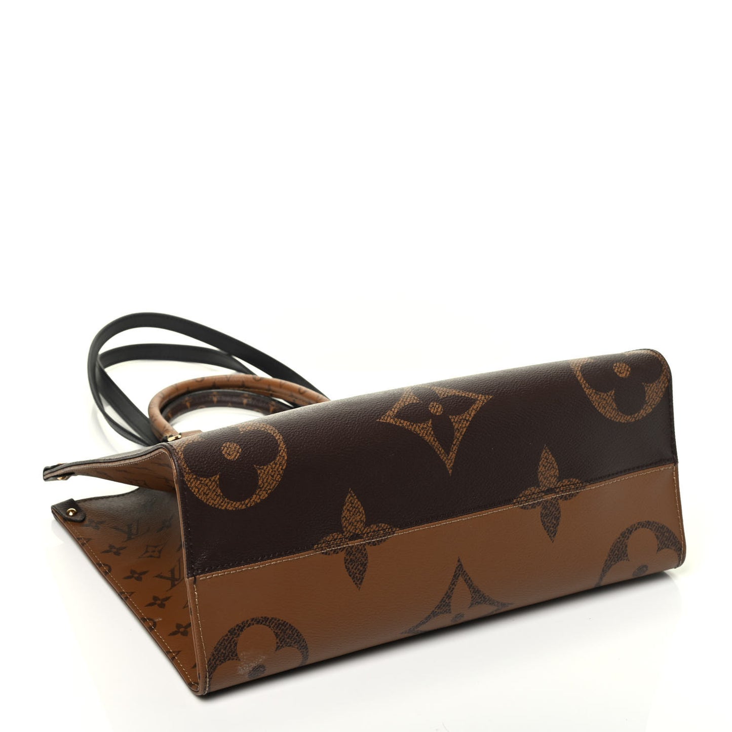 Reverse Monogram Giant Onthego MM