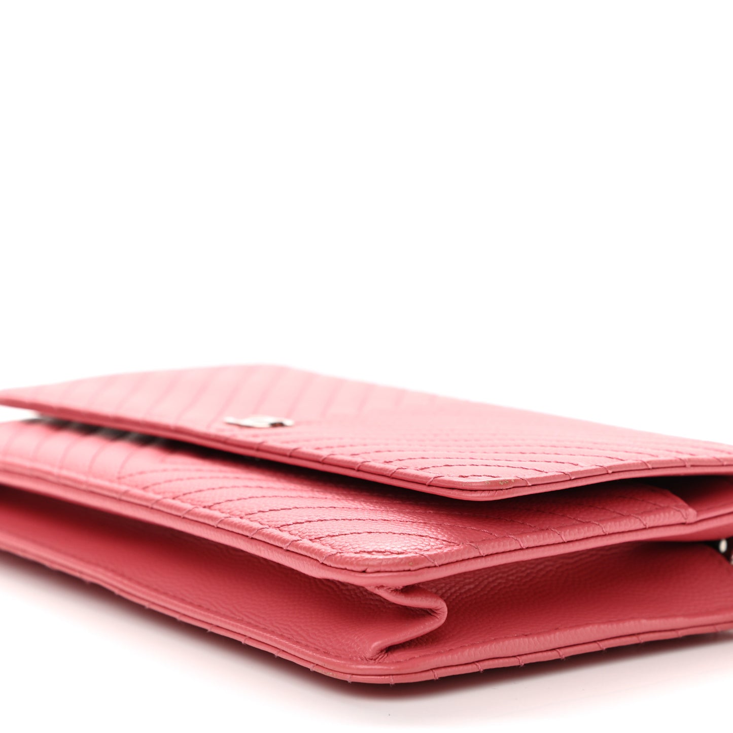 Caviar Chevron Quilted Wallet On Chain WOC Pink