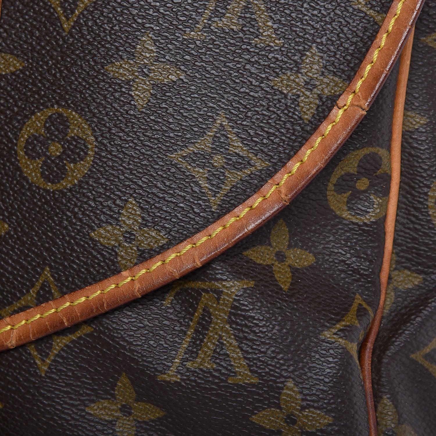 Louis Vuitton Monogram Saumur 43 19 of 30