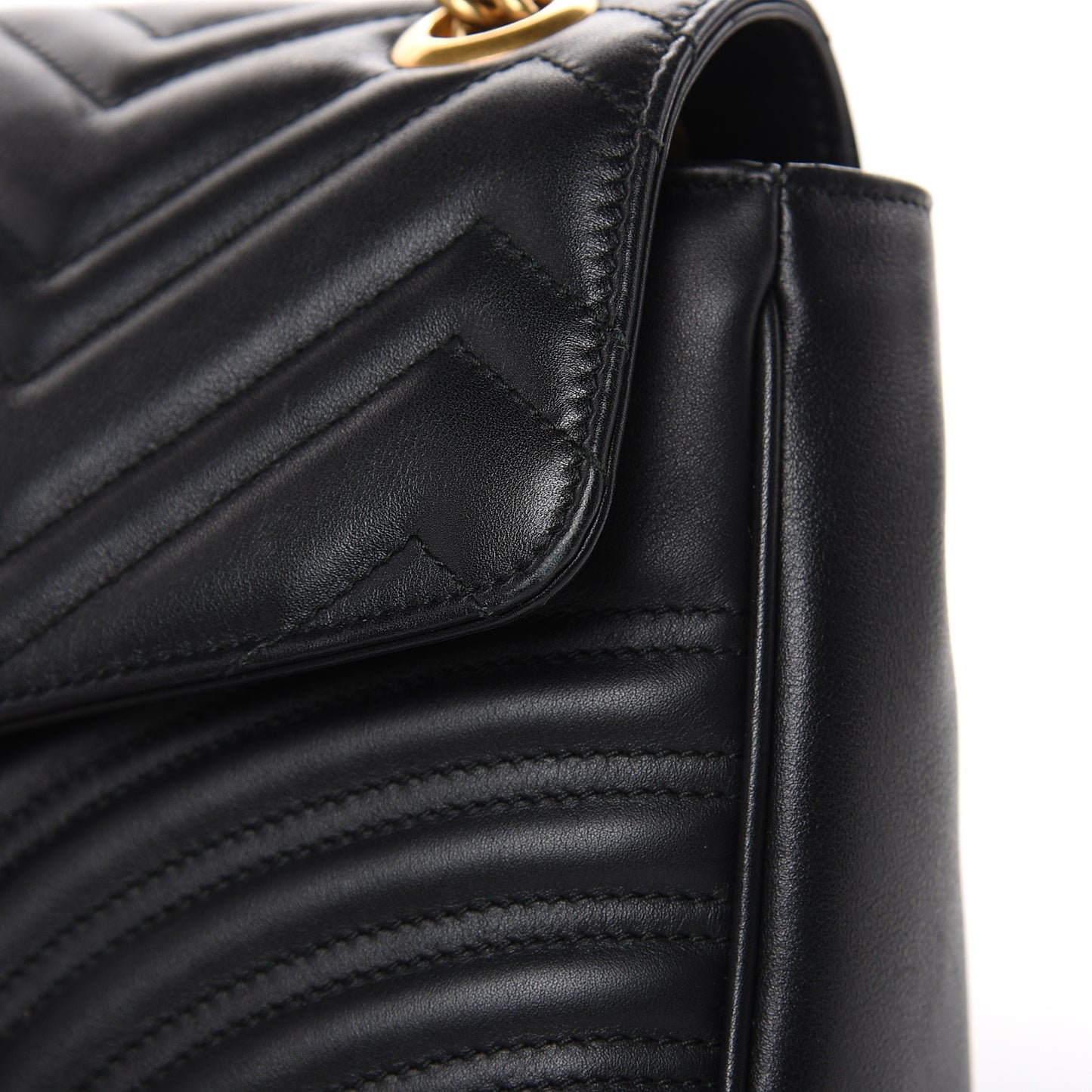 Calfskin Matelasse Medium GG Marmont Shoulder Bag Black