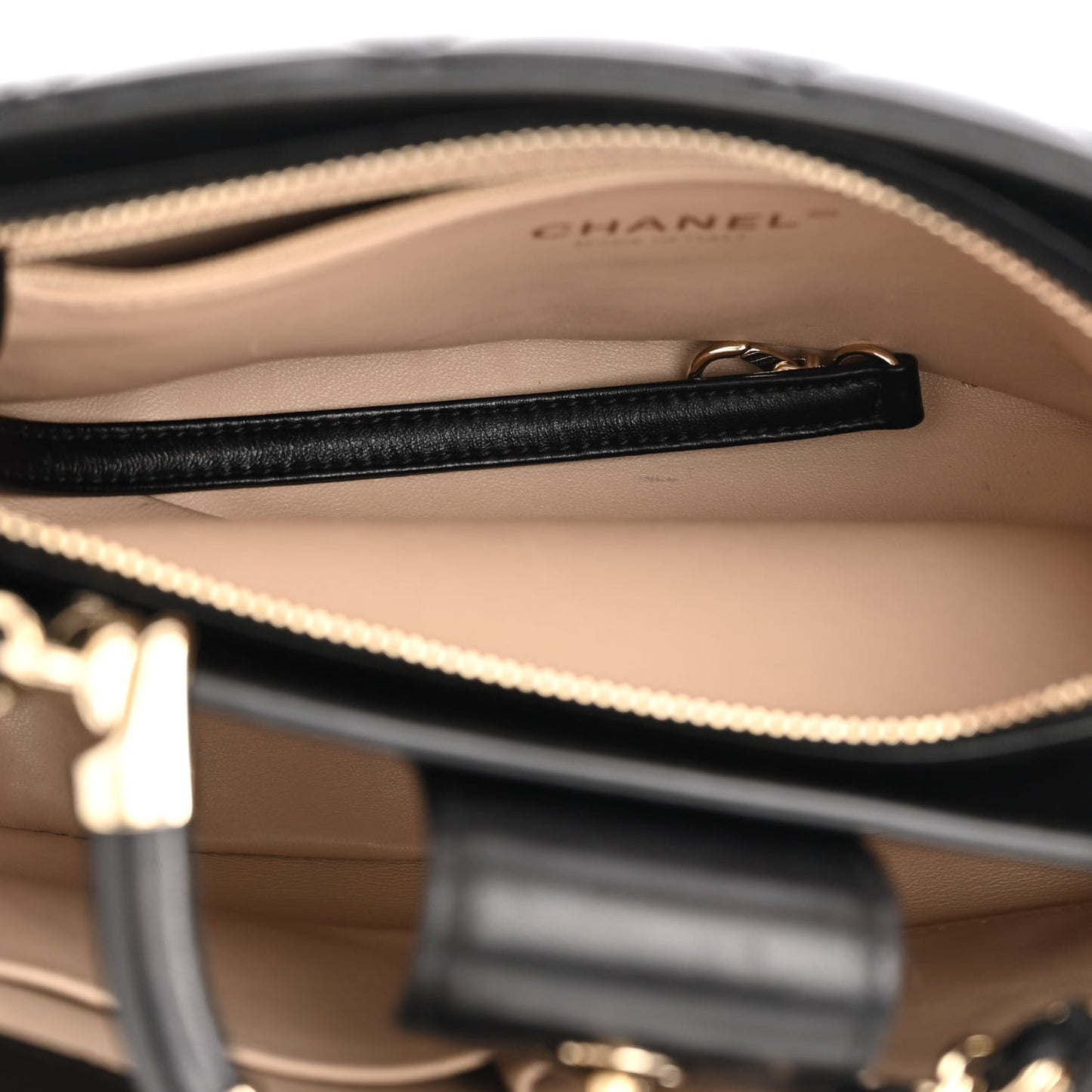Lambskin Carry Chic Shopping Tote Black