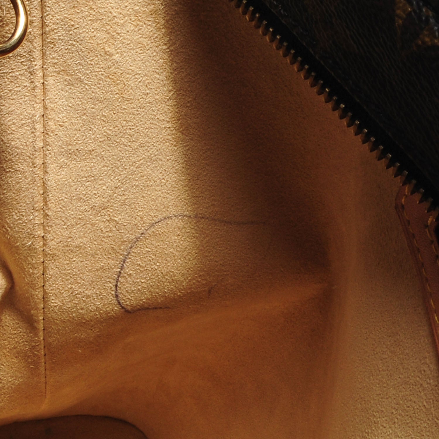 Louis Vuitton Monogram Luco 8 of 8