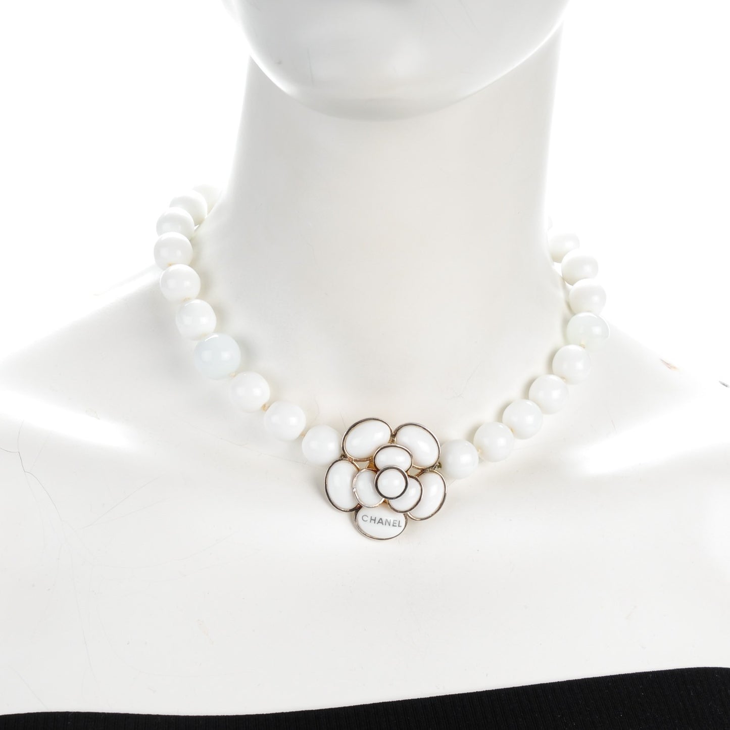 Resin Beaded Camellia CC Choker White