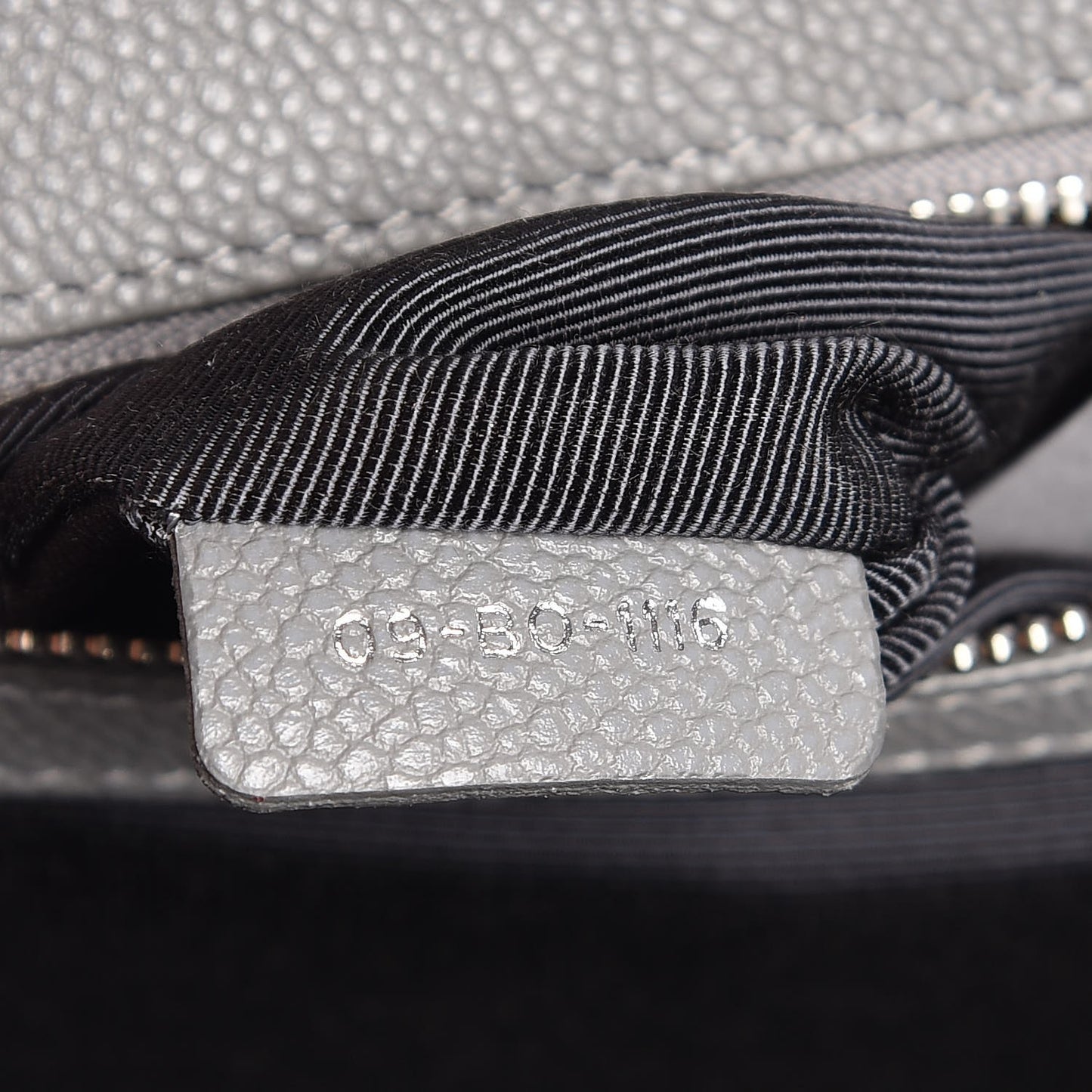 Grained Calfskin Medium Diorama Flap Bag Gris