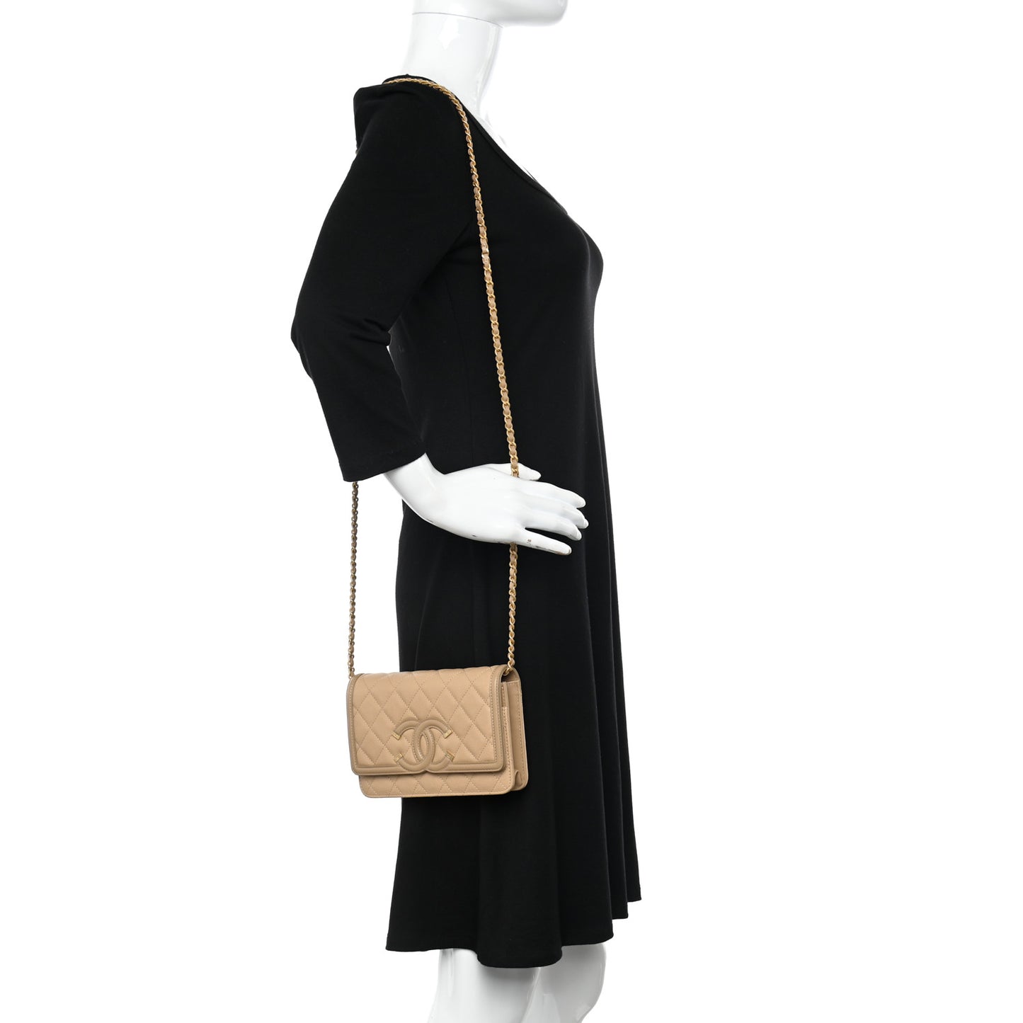 Caviar Quilted CC Filigree Wallet On Chain WOC Beige