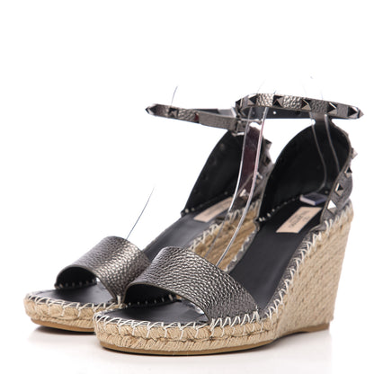 Valentino Garavani Metallic Grained Calfskin Rockstud Ankle Strap Espadrille 15/105mm Wedge Sandals 41 Rutenio Natural 3 of 8