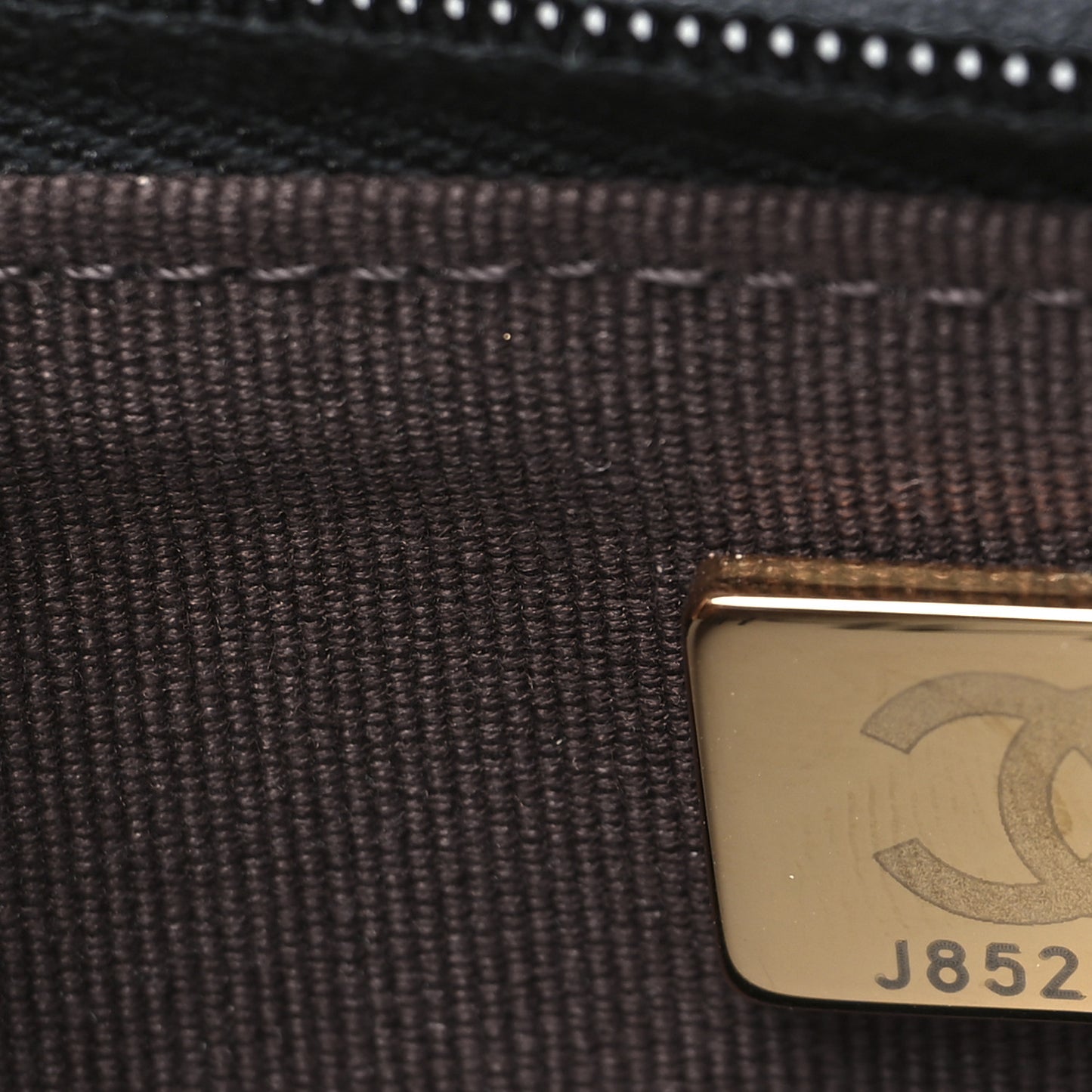 Lambskin Quilted Wallet On Chain WOC Black