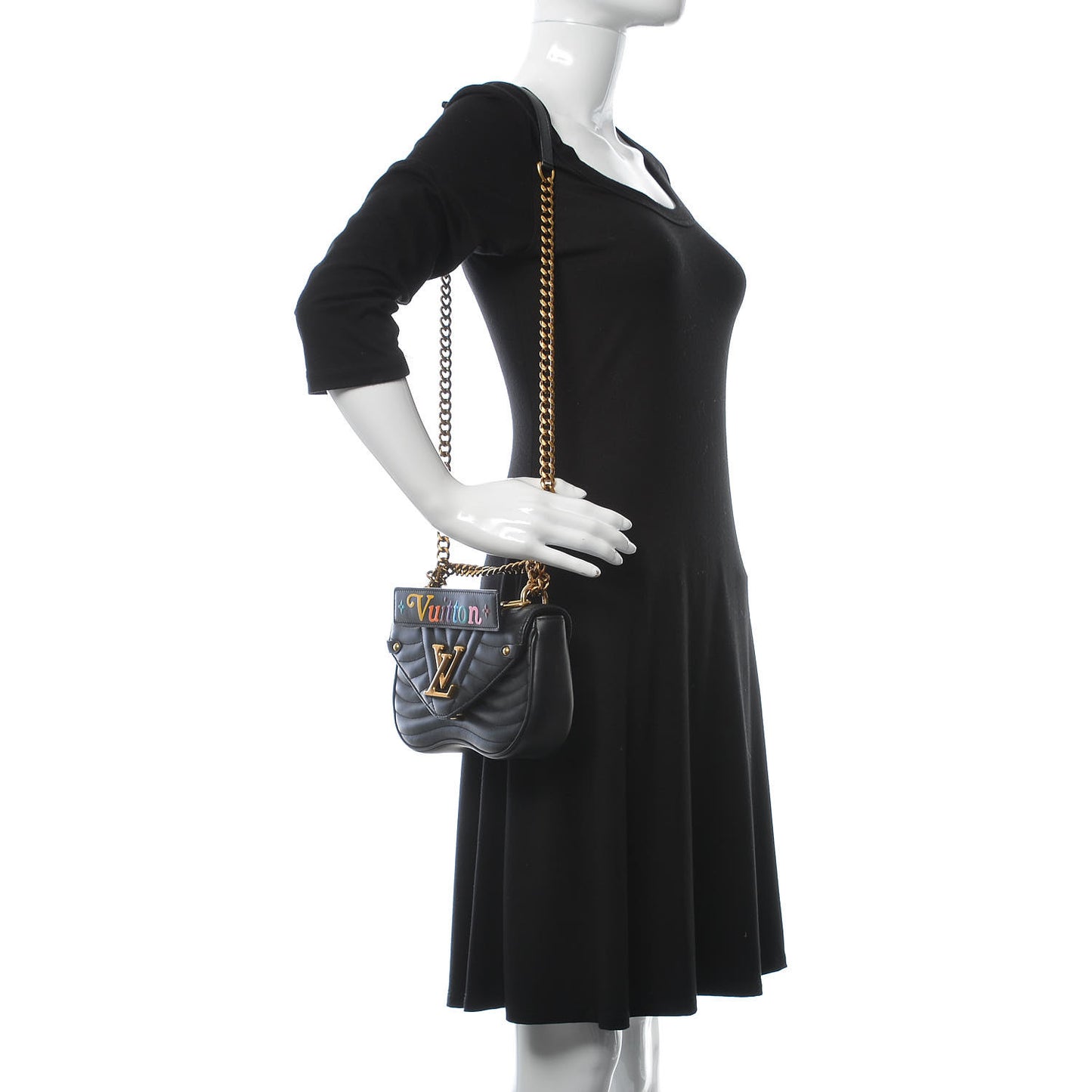 Calfskin New Wave Chain PM Black