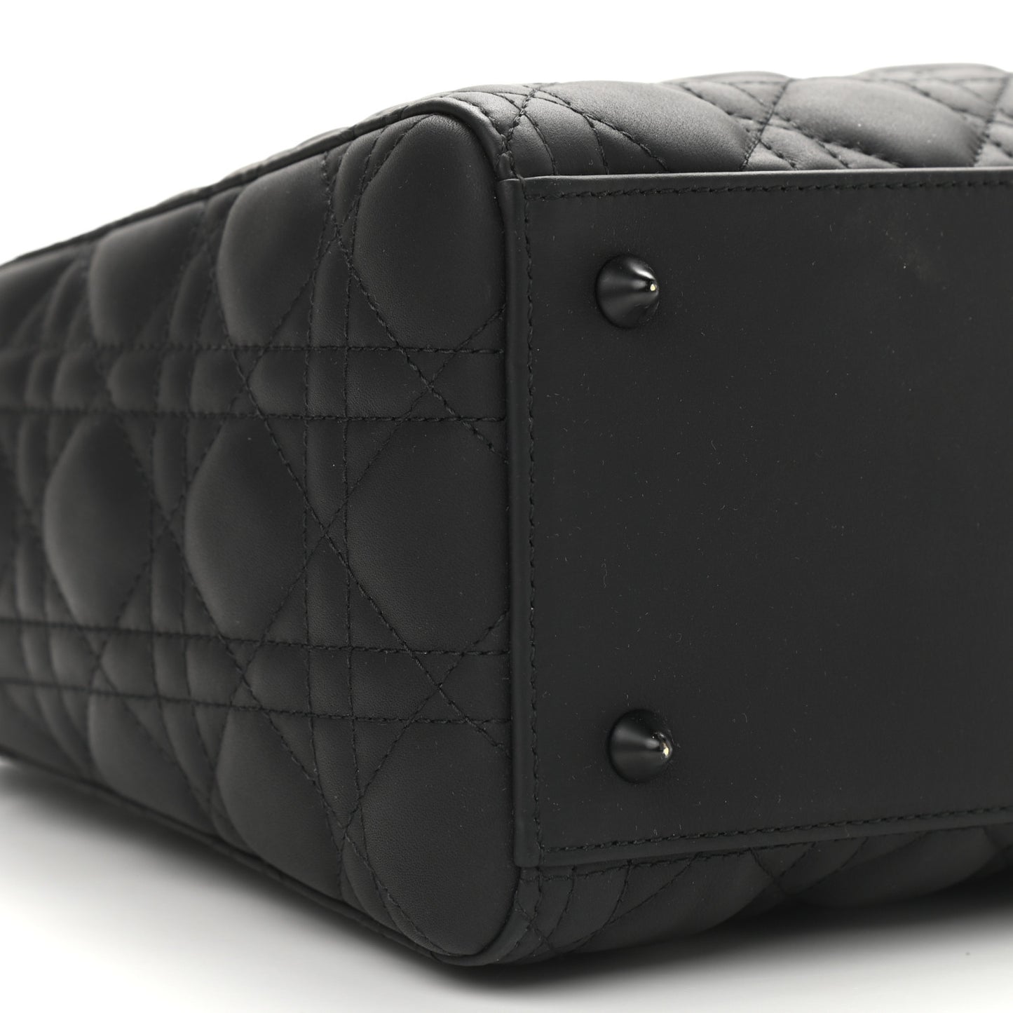 Ultra Matte Calfskin Cannage Medium Lady Dior Black
