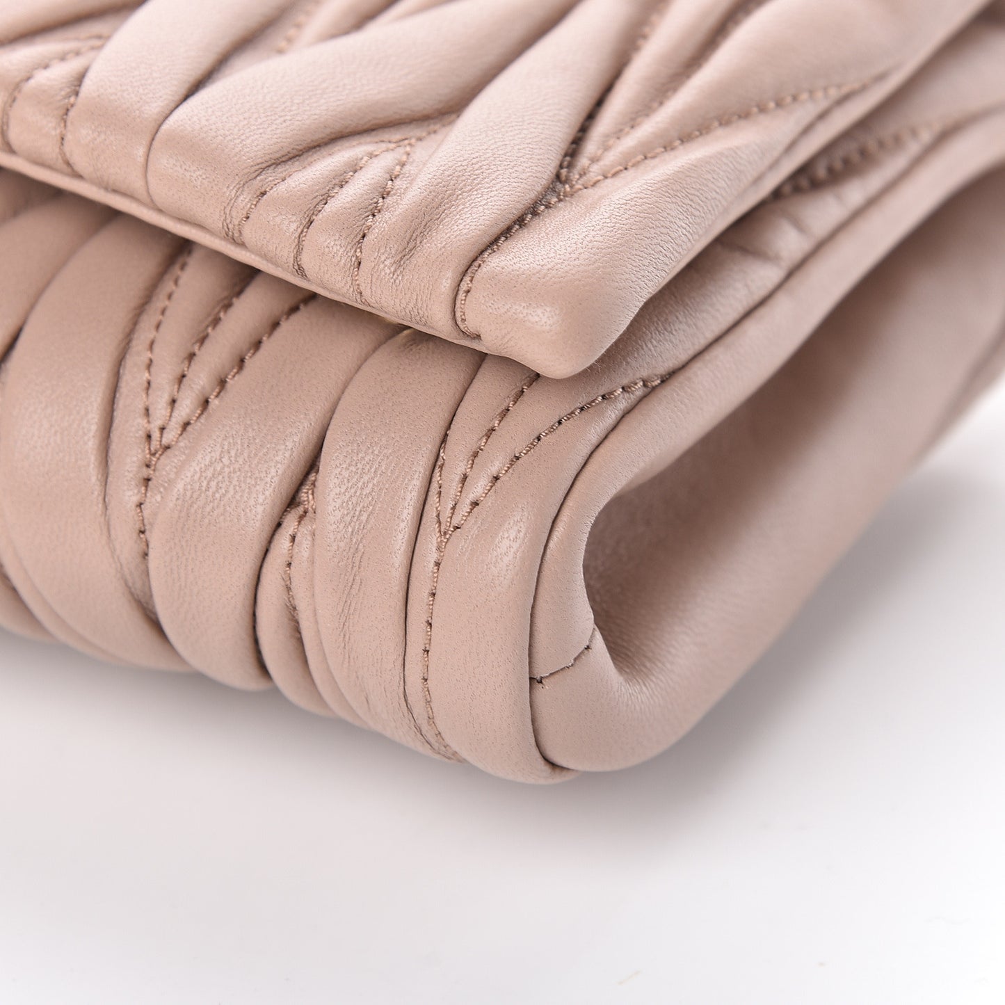 Nappa Matelasse Clutch Cammeo