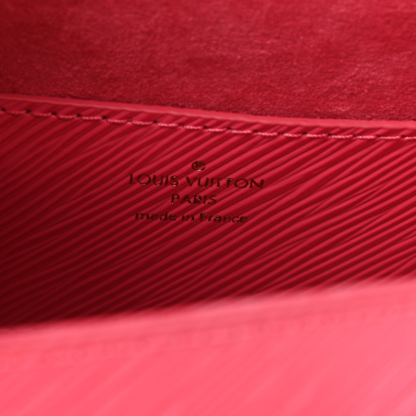 Epi Twist Shoulder Bag PM Dragon Fruit
