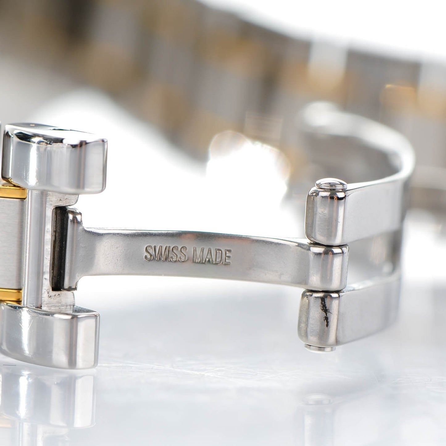 Stainless Steel 18K Yellow Gold 28mm Must De 21 Quartz Watch