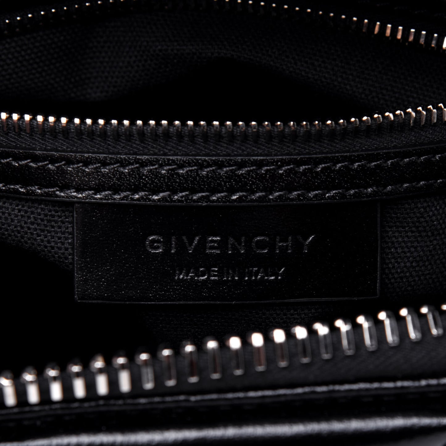Shiny Lord Calfskin Mini Antigona With Chain Black