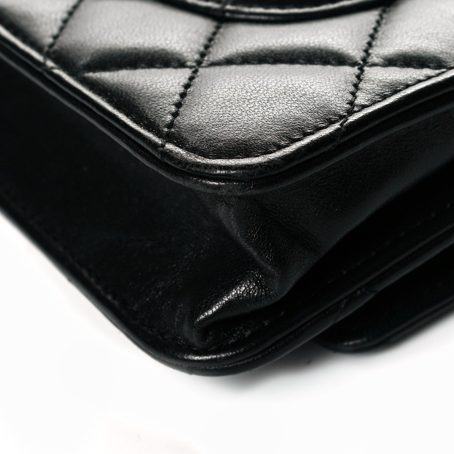 Lambskin Quilted Wallet On Chain WOC Black