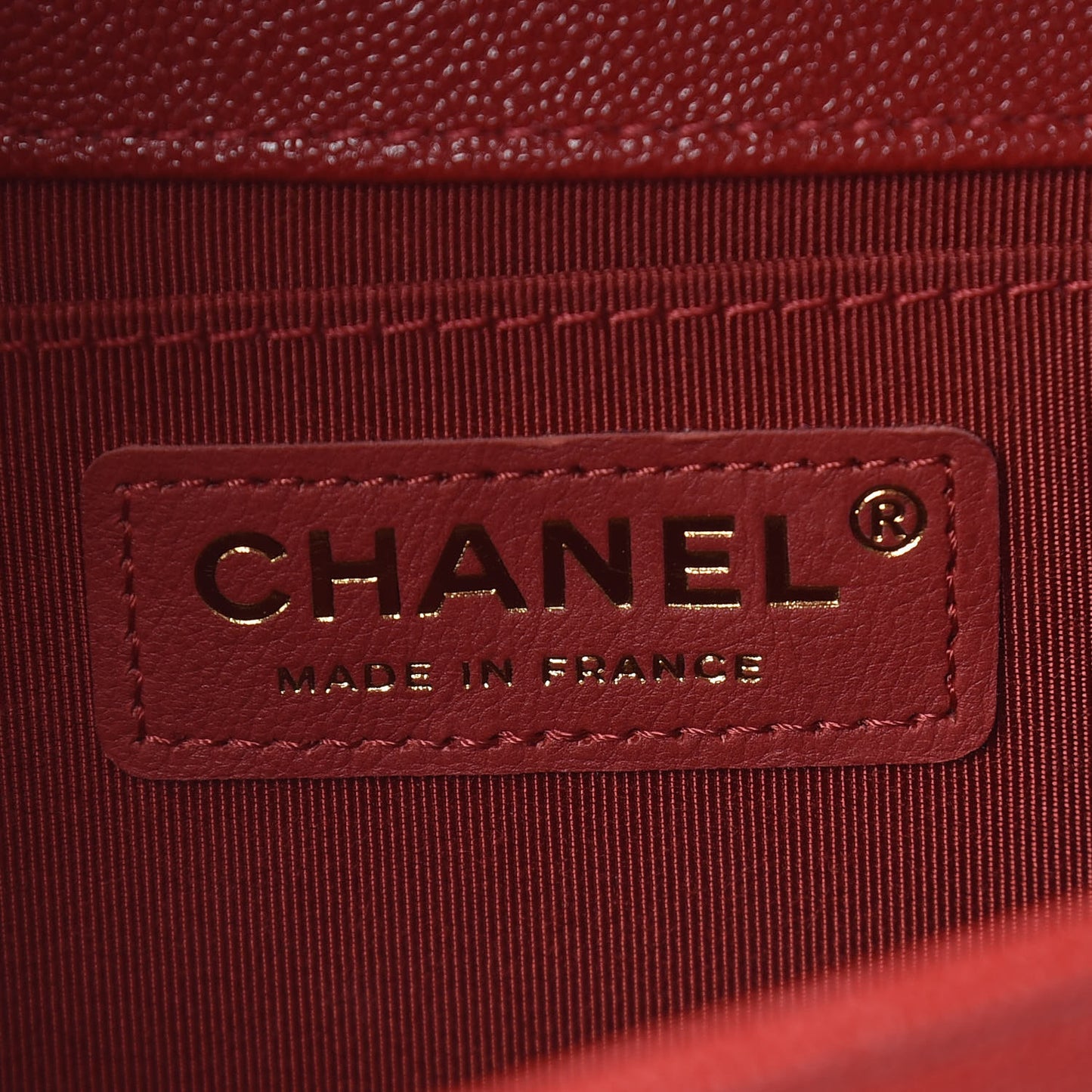 Caviar Quilted Medium Boy Flap Red