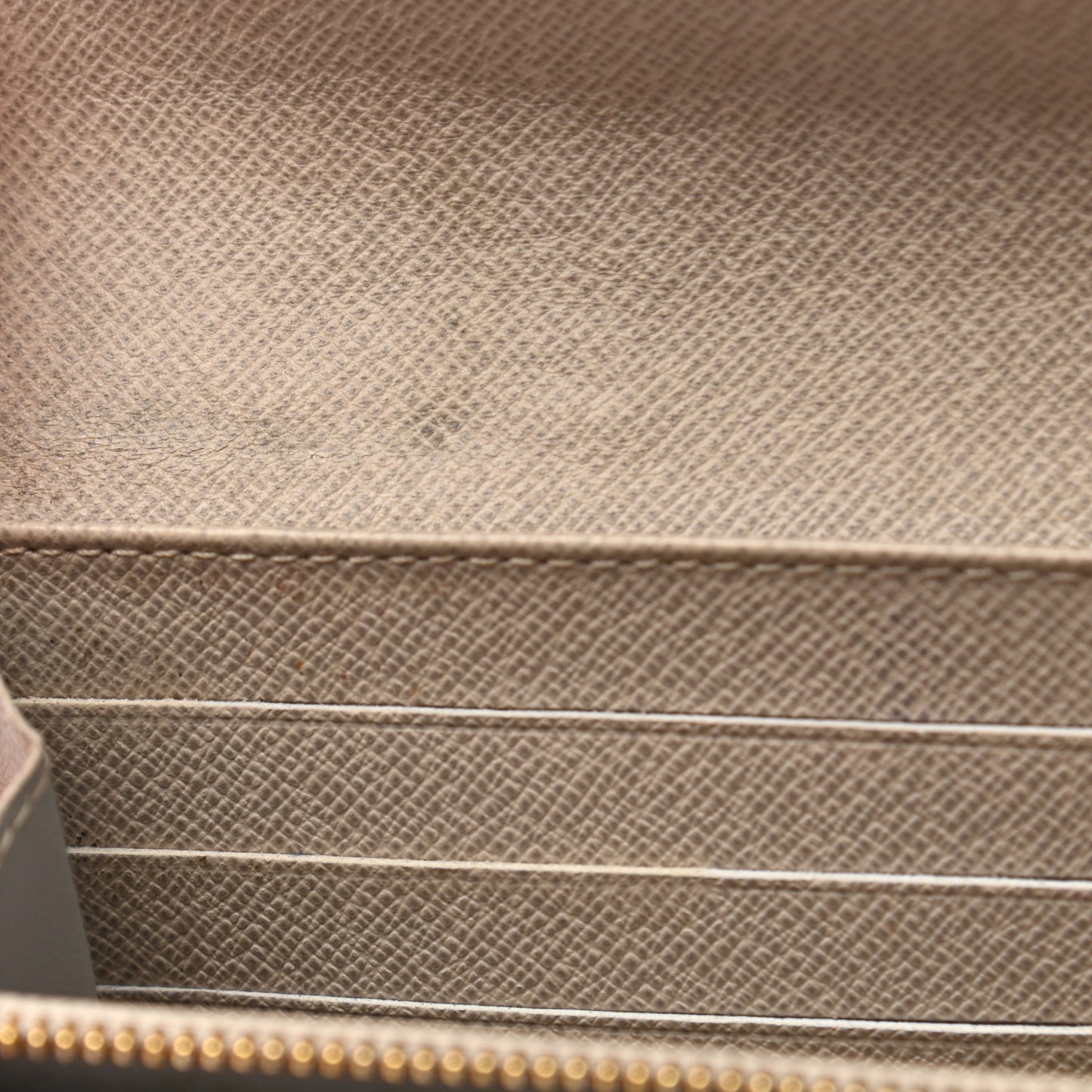 Monogram Dentelle Sarah Wallet Silver