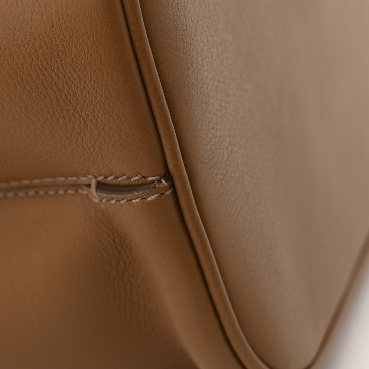 Soft Grained Calfskin Vitello Daino Large Buckle Bag Caramello