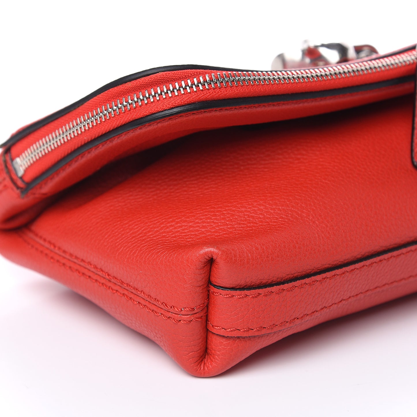 Grainy Calfskin Padlock Skull Clutch Red