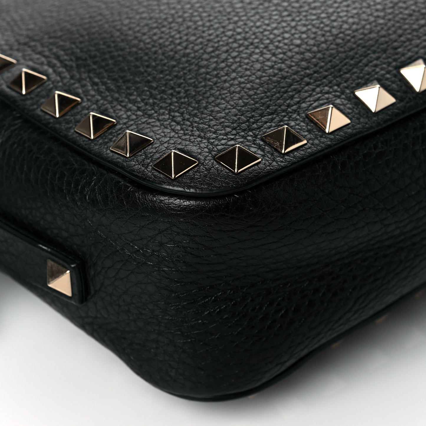 Pebbled Calfskin Rockstud Camera Crossbody Bag Black