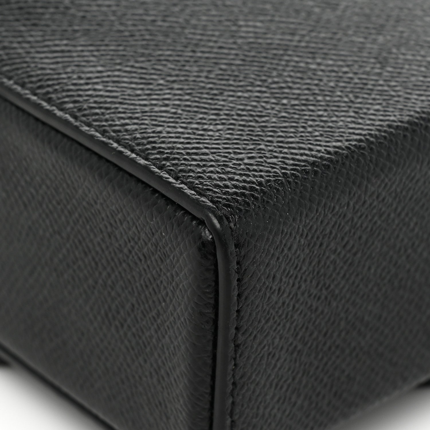 Christian Dior Ultra Matte Grained Calfskin 30 Montaigne Box Bag Black 14 of 15