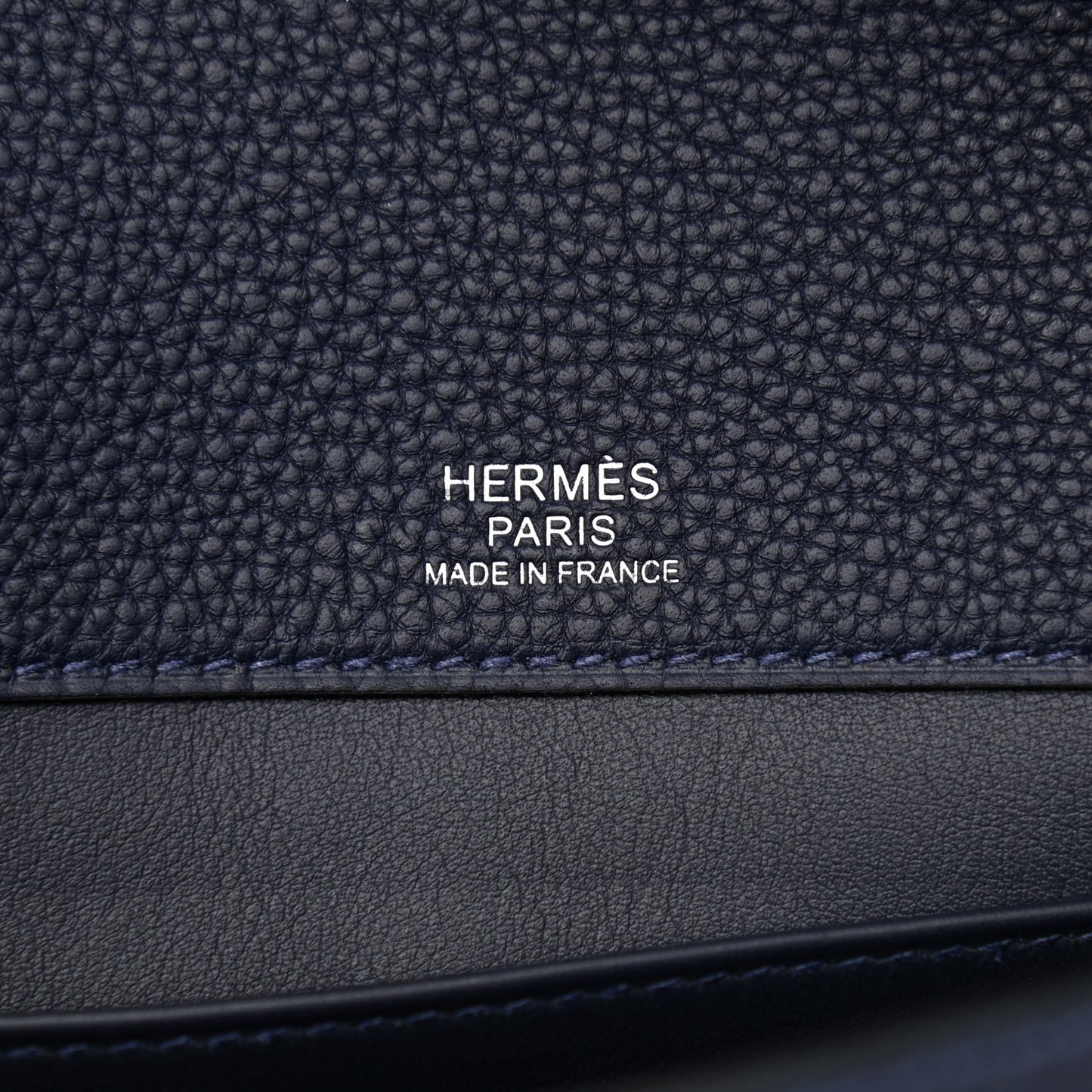 Togo Sac A Depeches 29 Messenger Bag Bleu Nuit