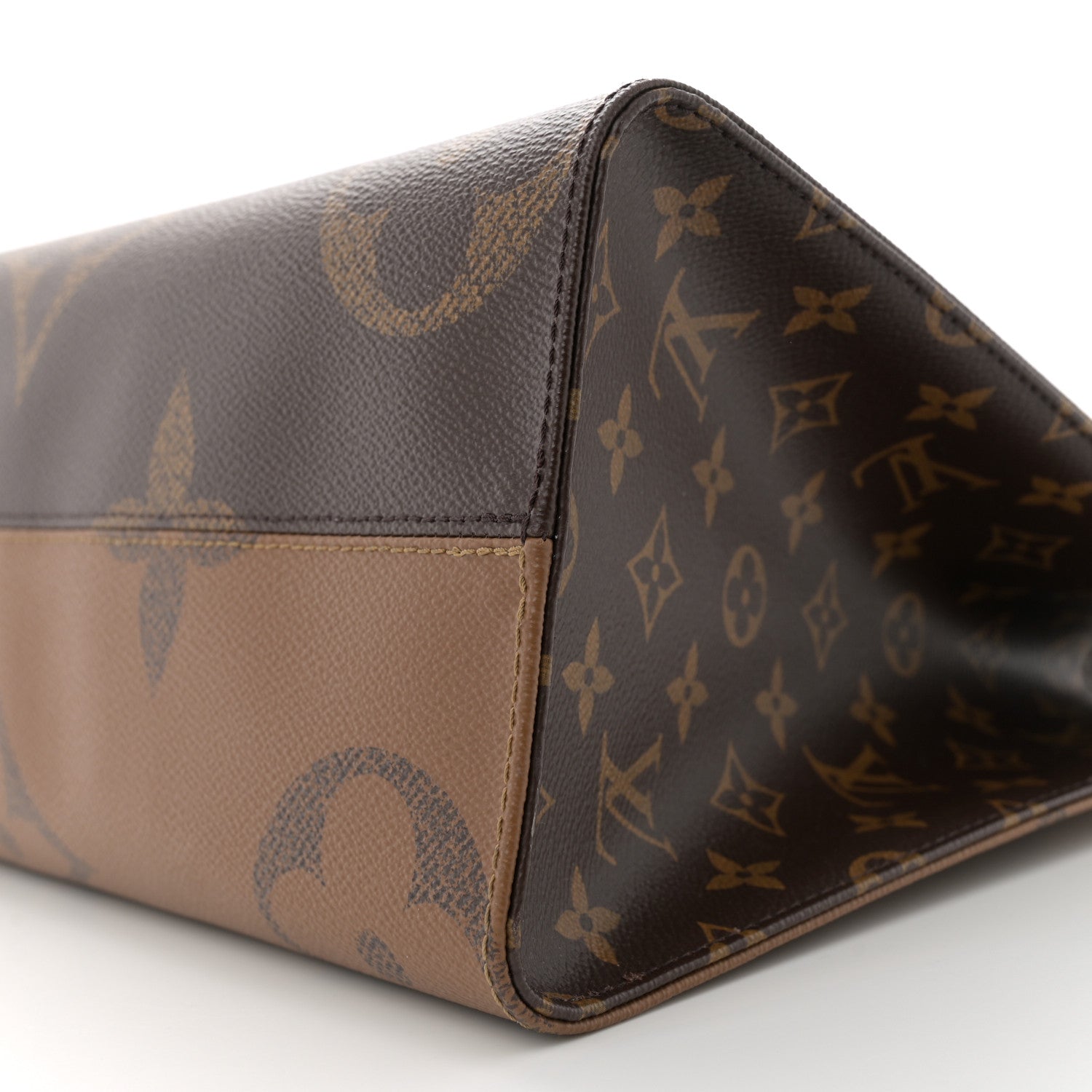 Louis Vuitton Reverse Monogram Giant Onthego MM 9 of 9