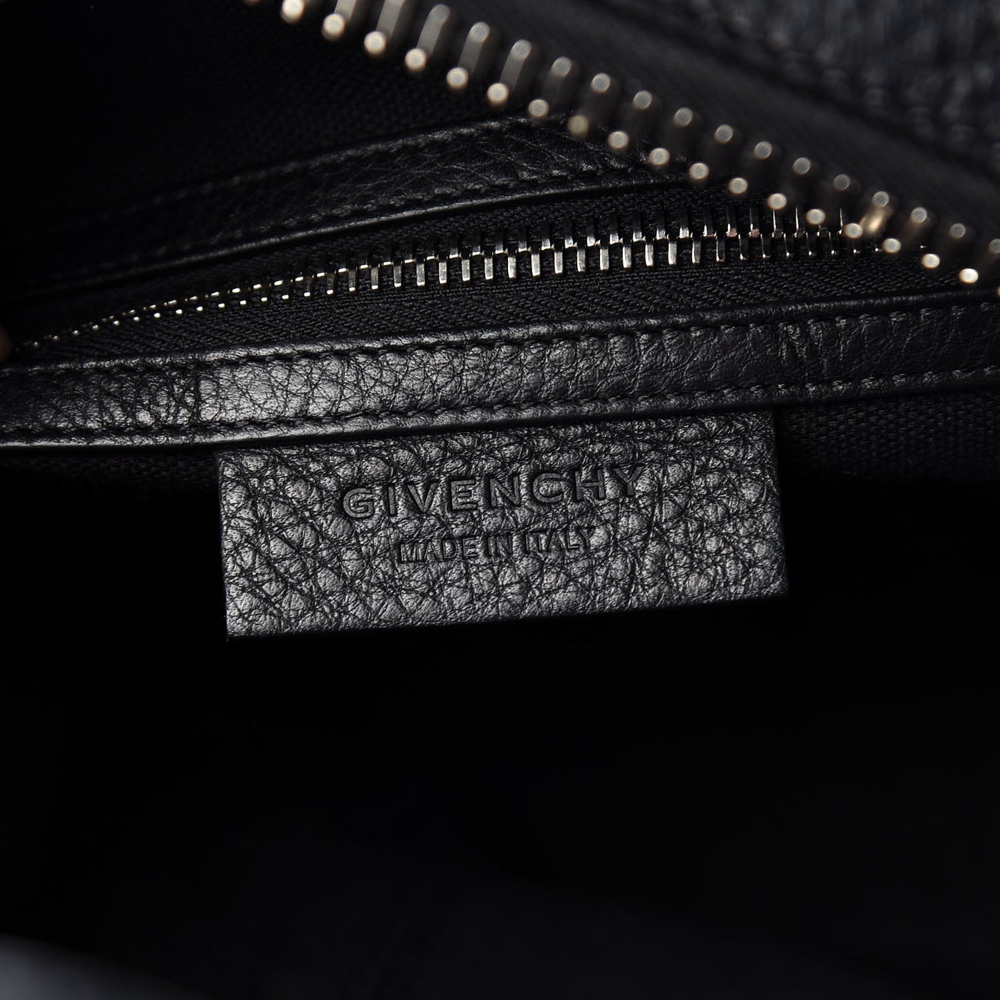 Pebbled Calfskin Small Nightingale Black
