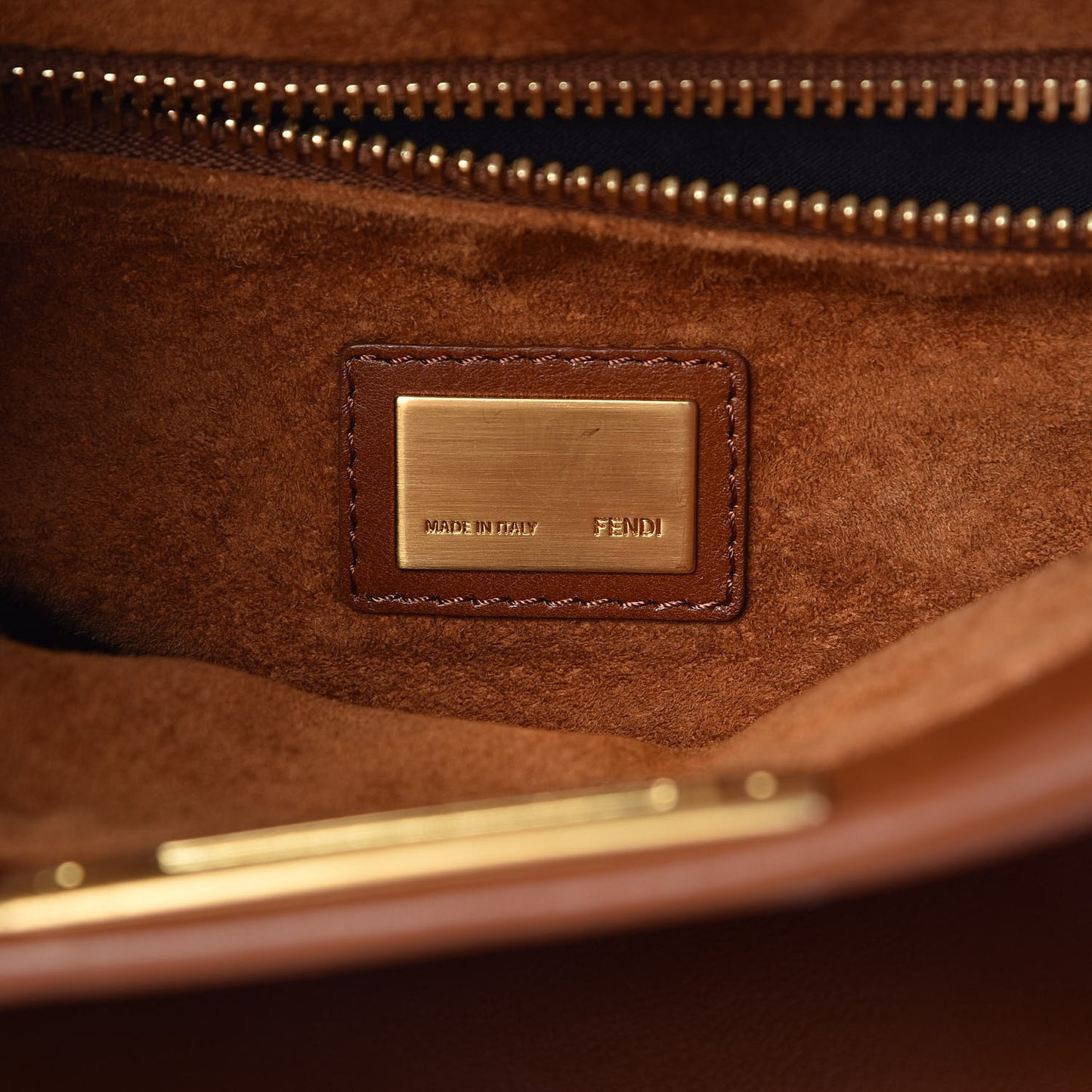 Vitello Suede Medium Peekaboo Iconic Satchel Cuoio Rame Moro