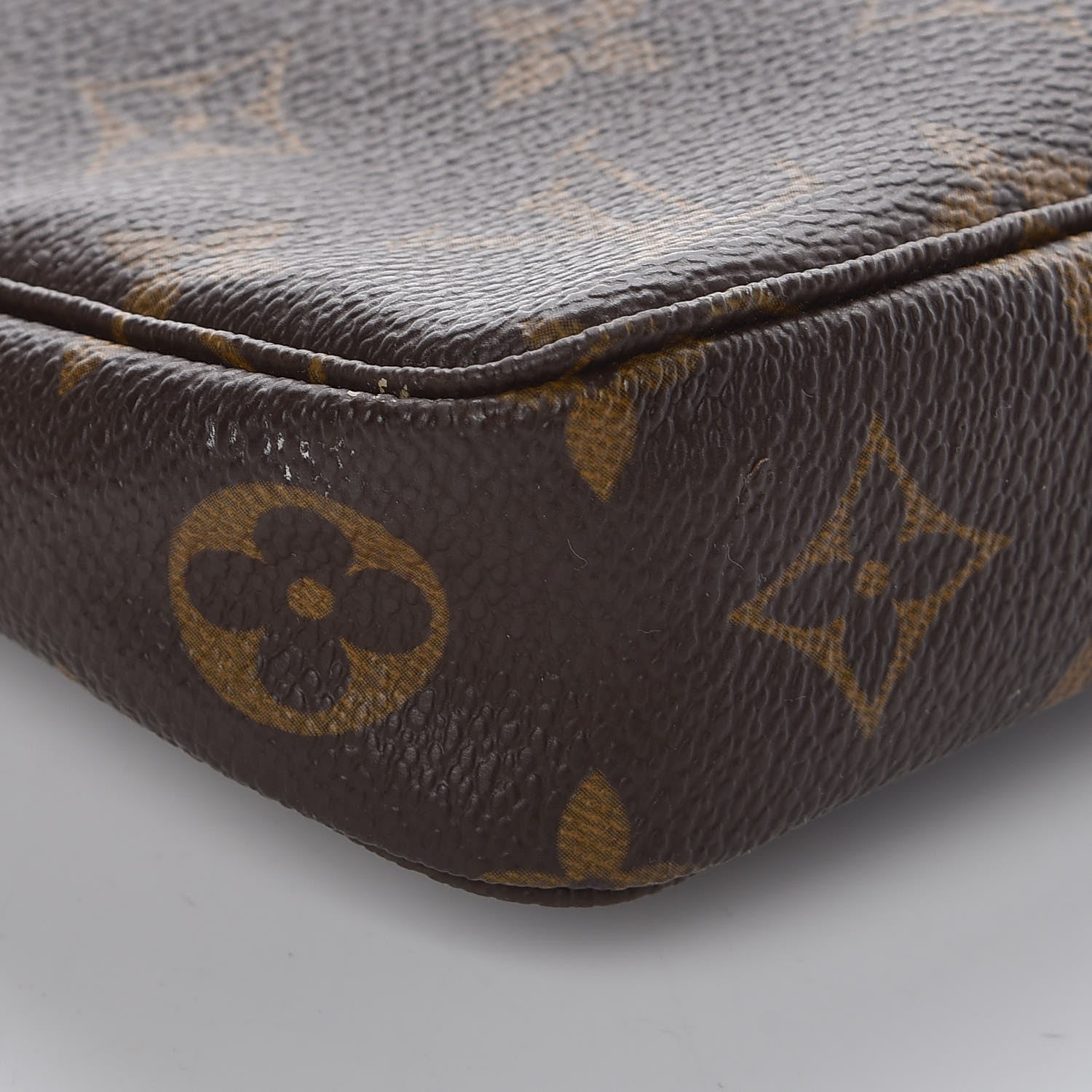 Louis Vuitton Monogram Pochette Accessories 8 of 10
