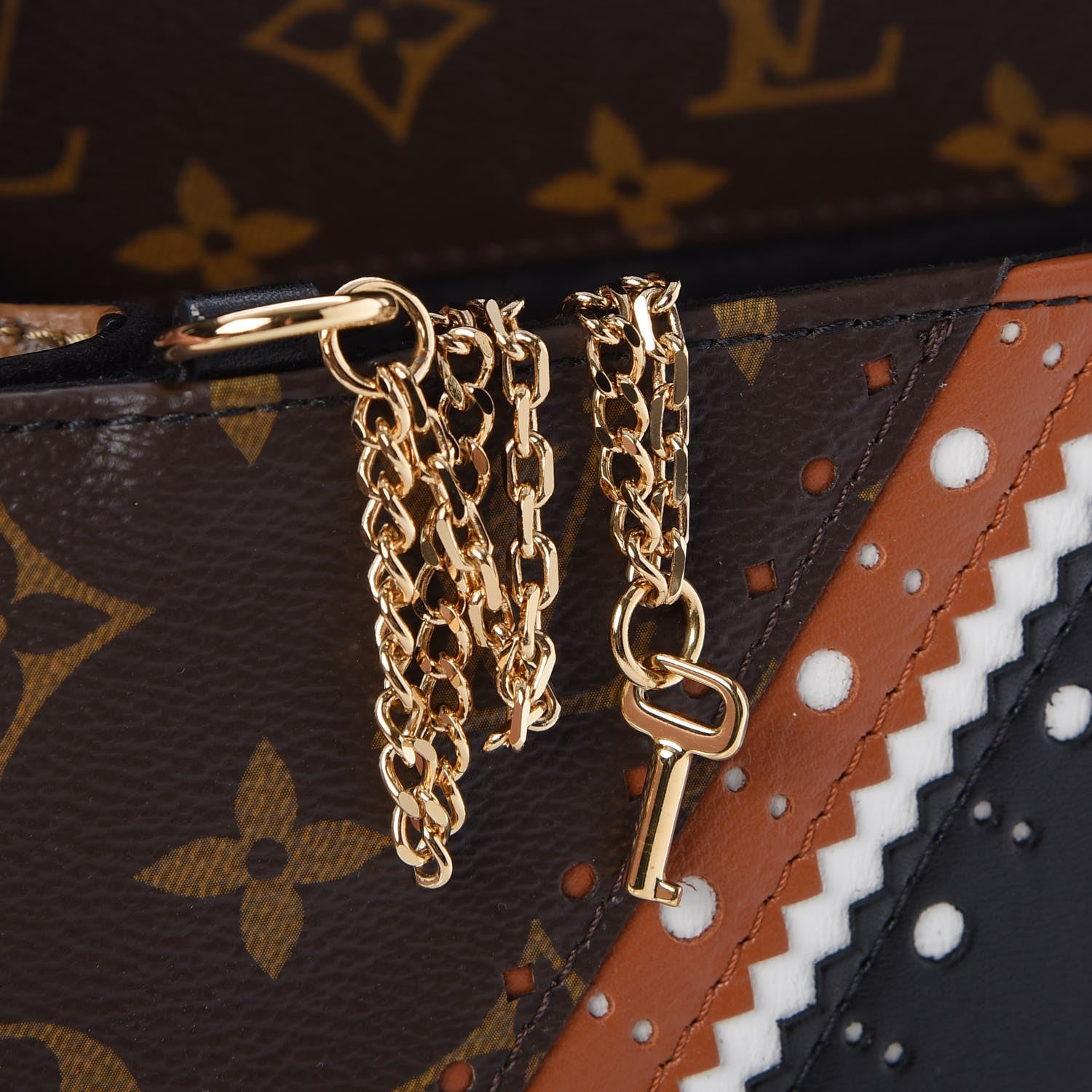 Louis Vuitton Monogram Pochette Metis MM 7 of 9