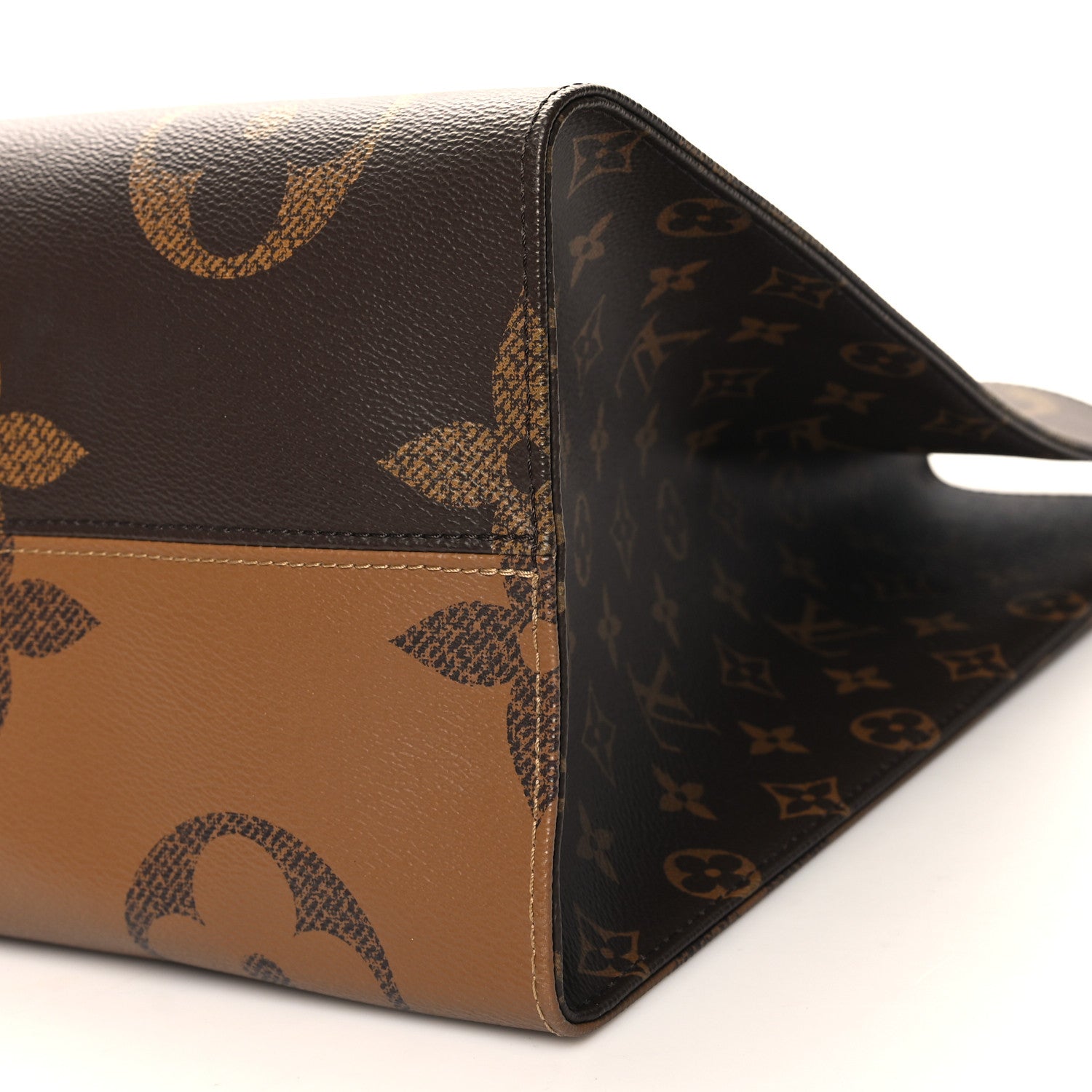 Louis Vuitton Reverse Monogram Giant Onthego GM 9 of 9