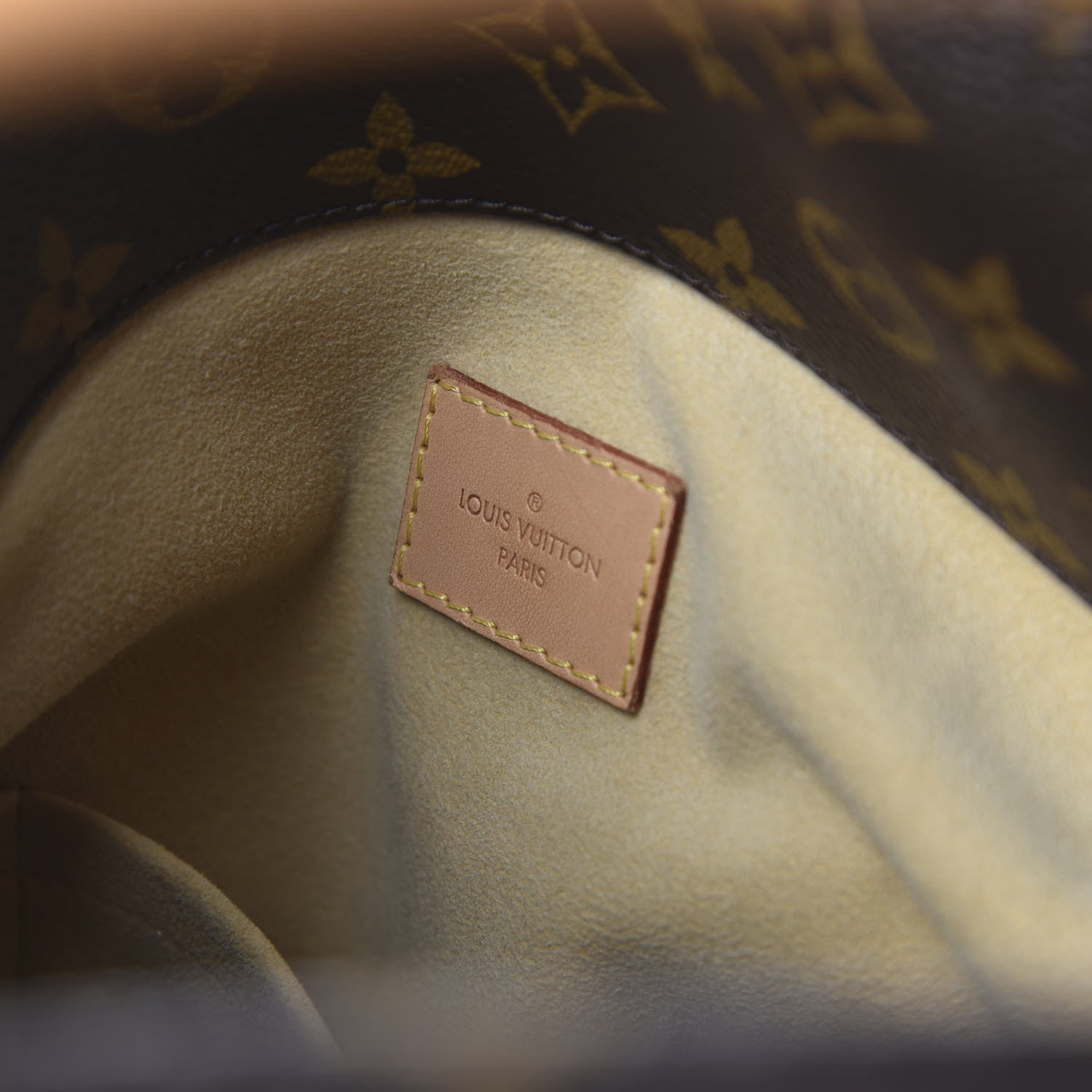 Louis Vuitton Monogram Artsy MM 8 of 9
