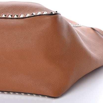 Valentino Garavani Grained Calfskin Large Rockstud Reversible Tote Light Cuir Rubin 16 of 16
