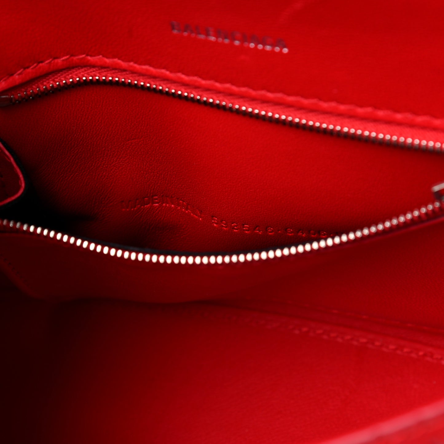 Shiny Calfskin Tonal B Crocodile Embossed Small Hourglass Top Handle Bag Bright Red