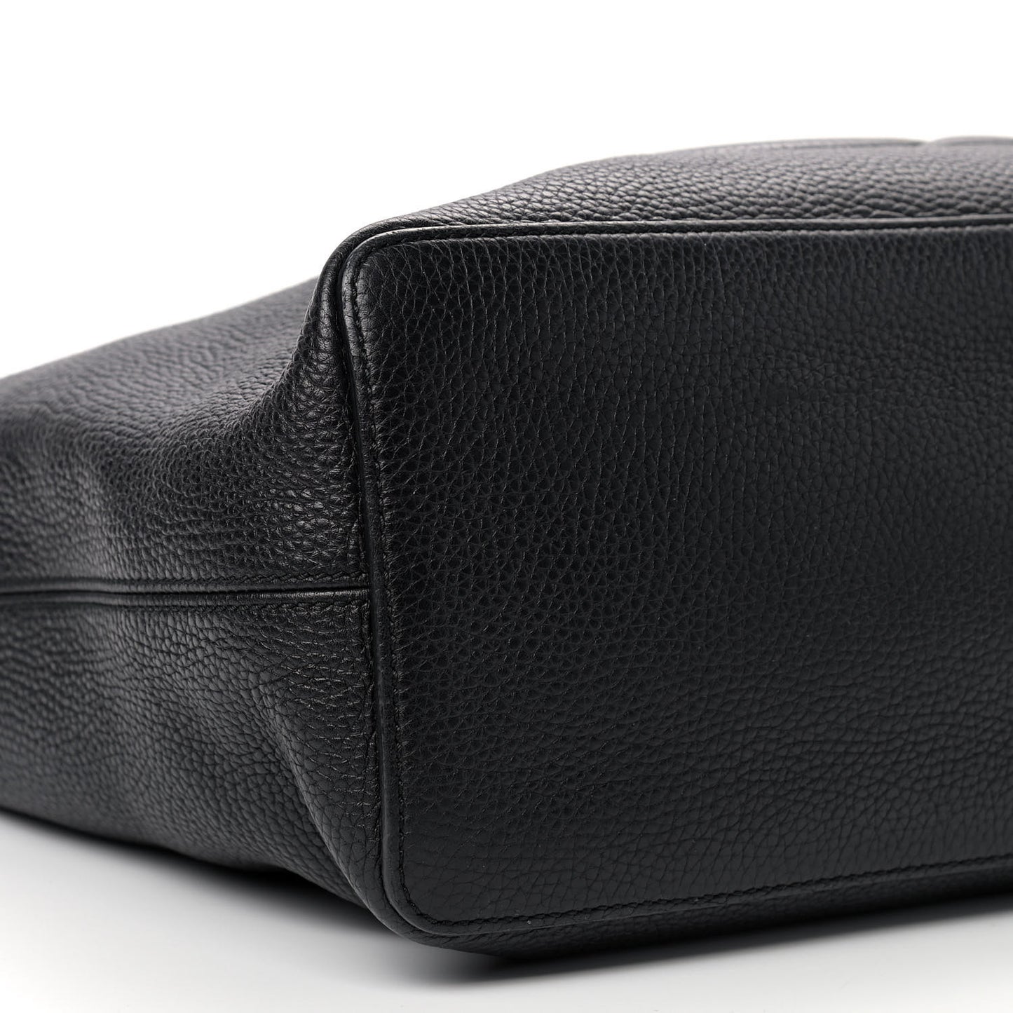 Pebbled Calfskin Large Soho Hobo Black