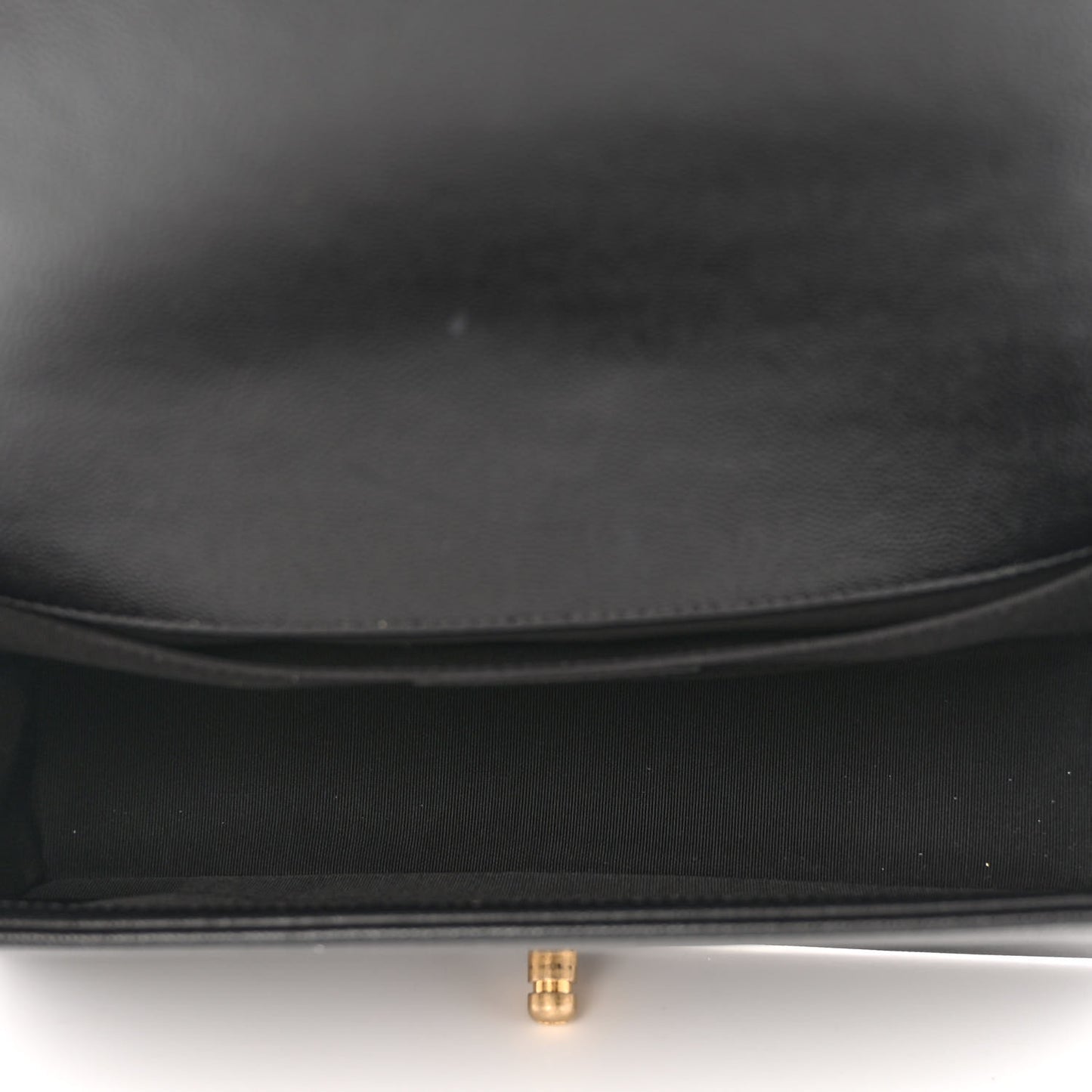 Caviar Quilted Medium Boy Flap Black
