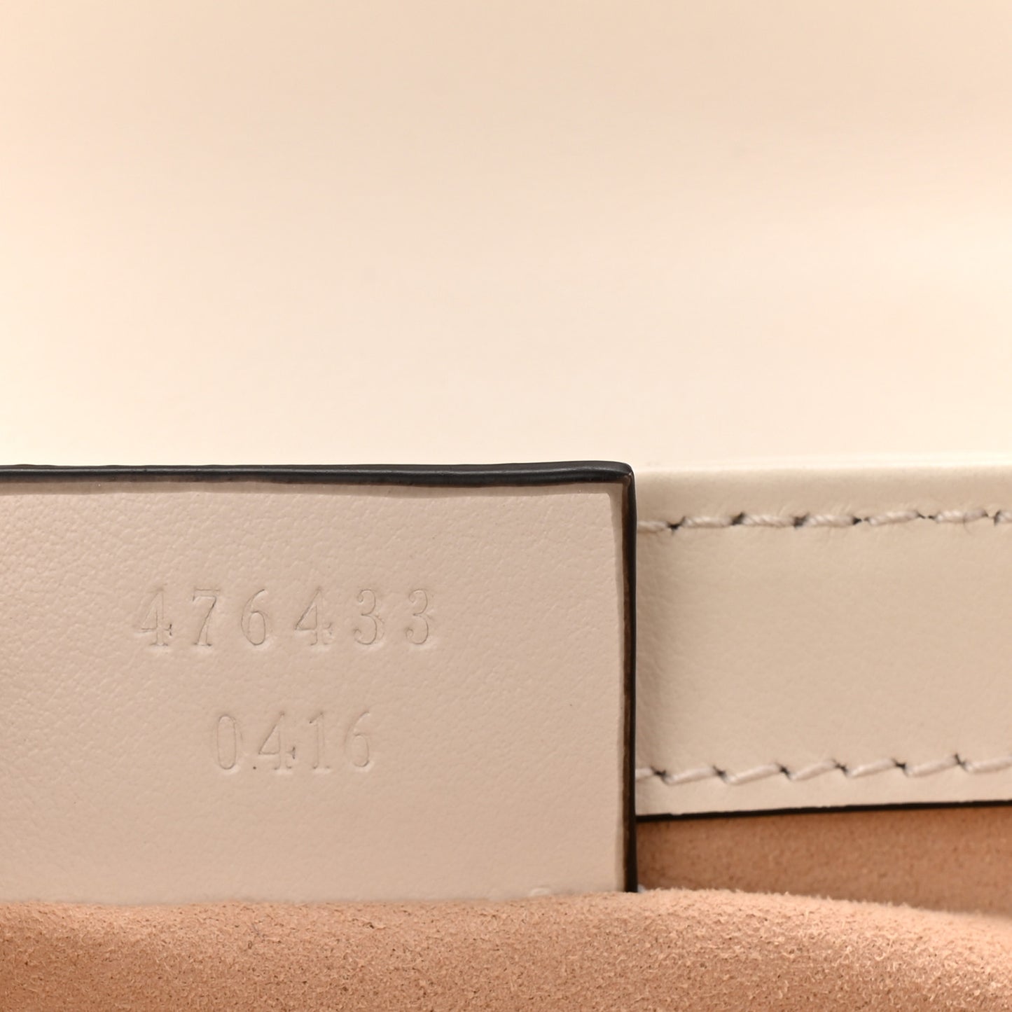 Calfskin Matelasse Aria Super Mini GG Marmont Shoulder Bag Mystic White