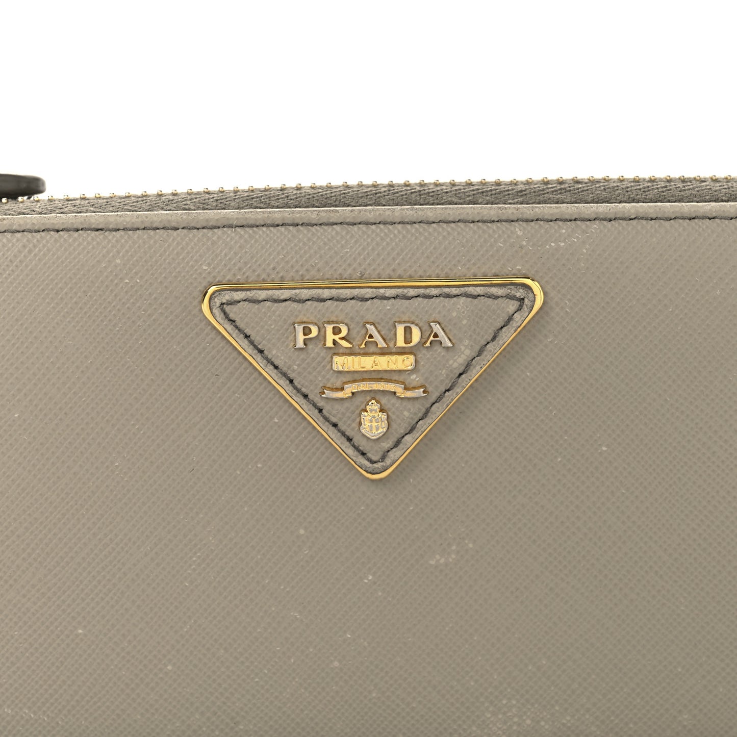 Saffiano Triangle Half Zip Wallet Pomice