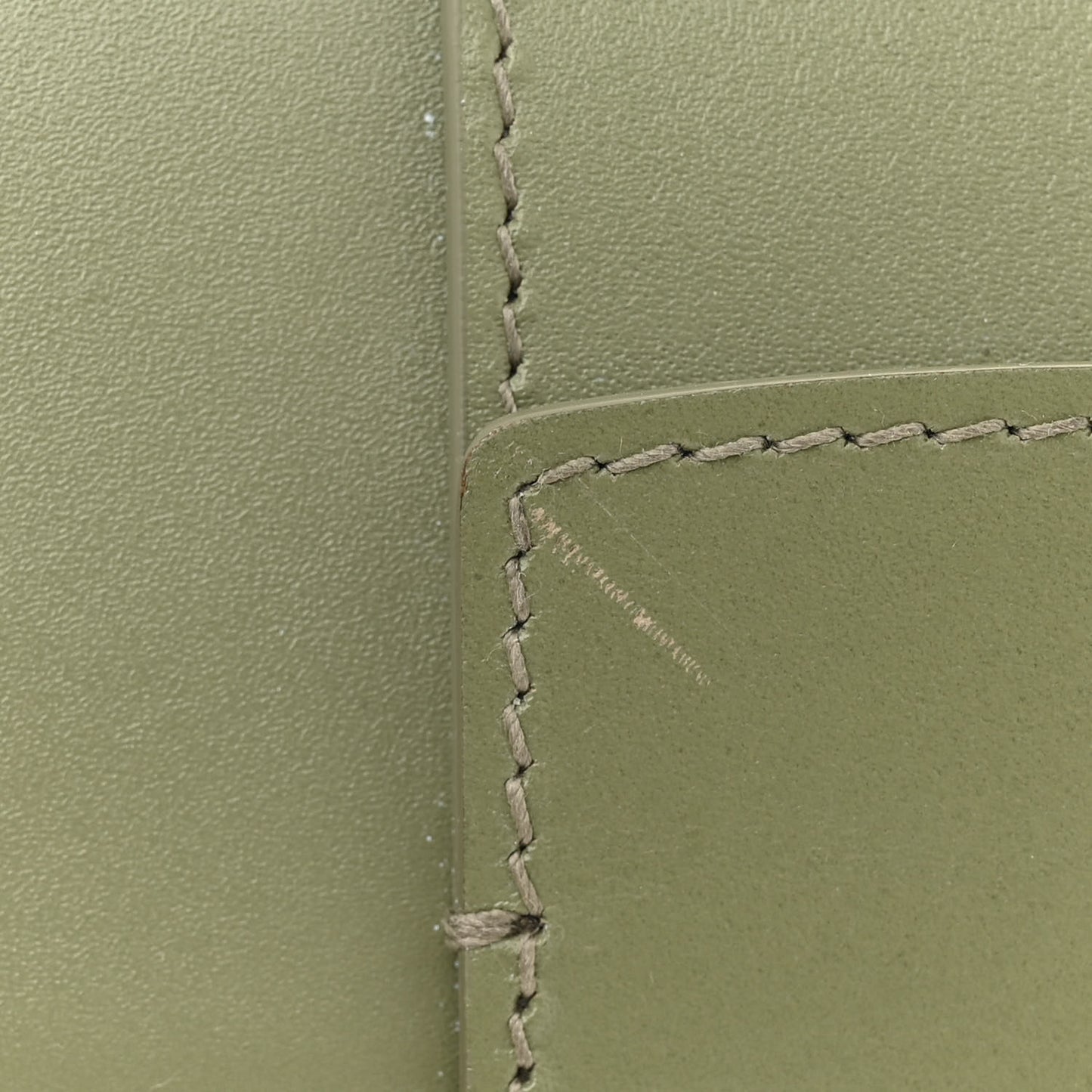 Box Calfskin 30 Montaigne Box Bag Mint Green