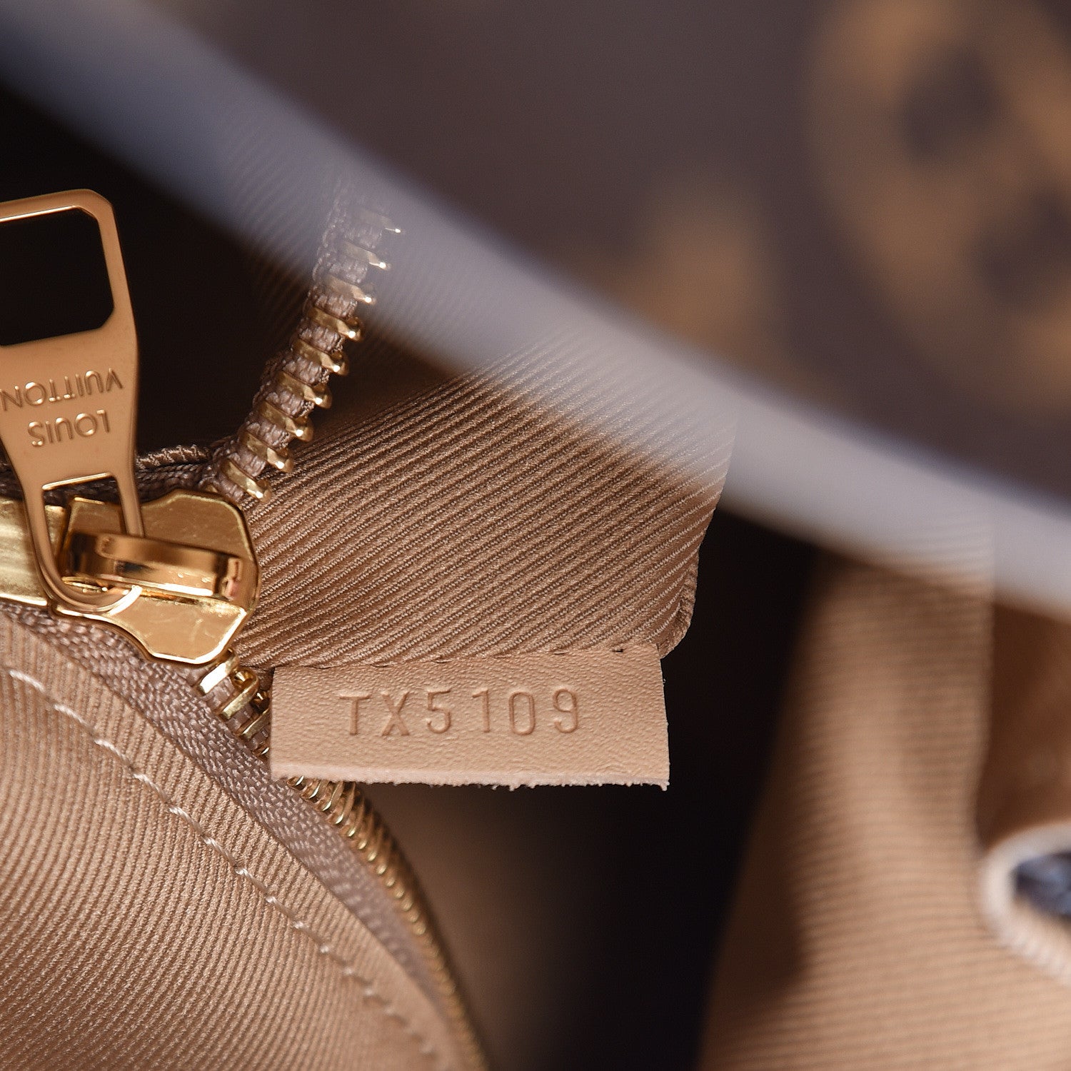 Louis Vuitton Monogram Graceful MM 8 of 11