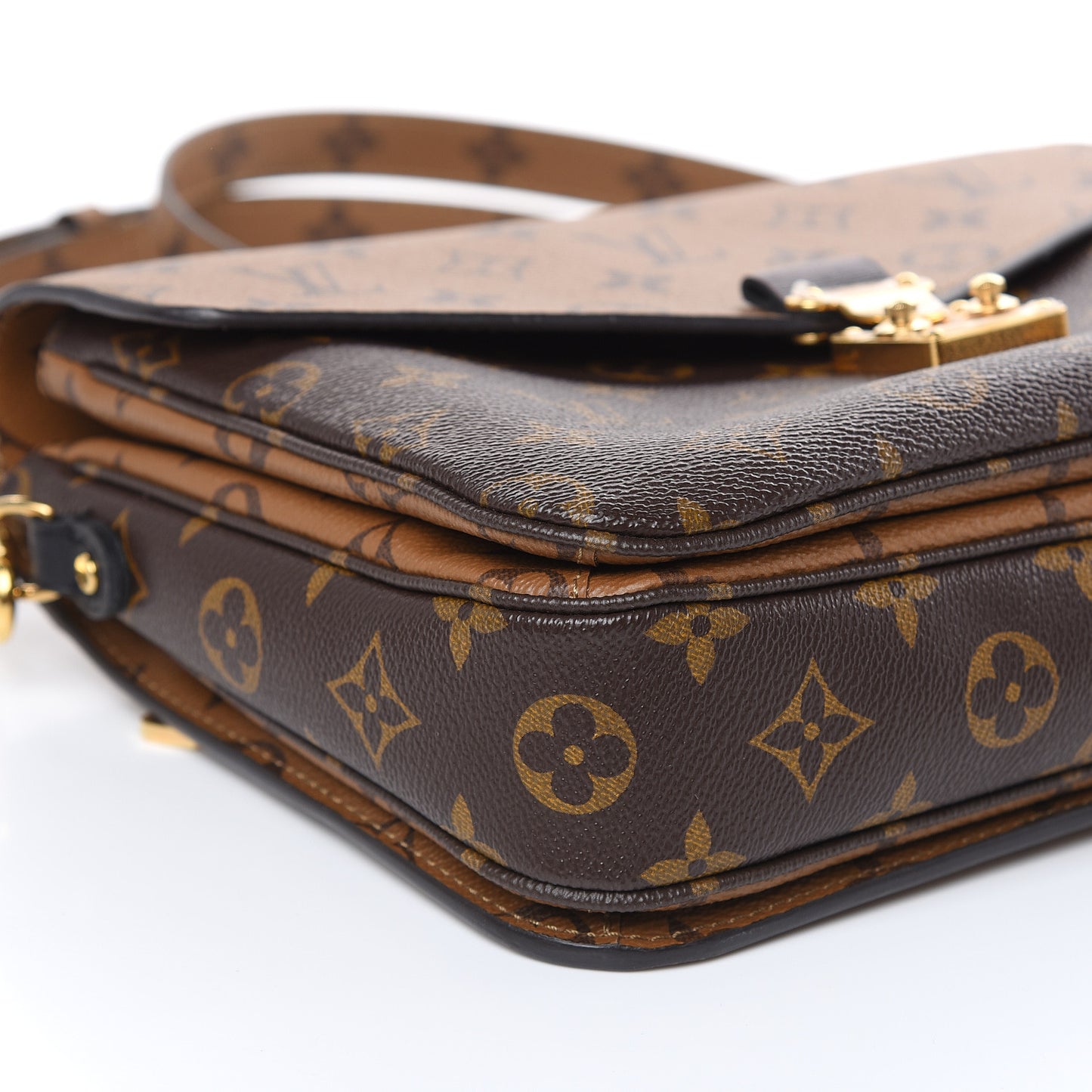 Reverse Monogram Pochette Metis