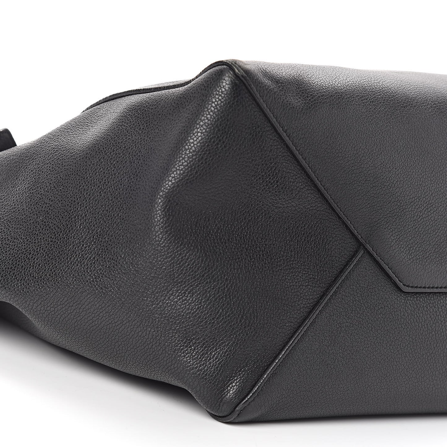 Soft Grained Calfskin Small Belt Cabas Phantom Black