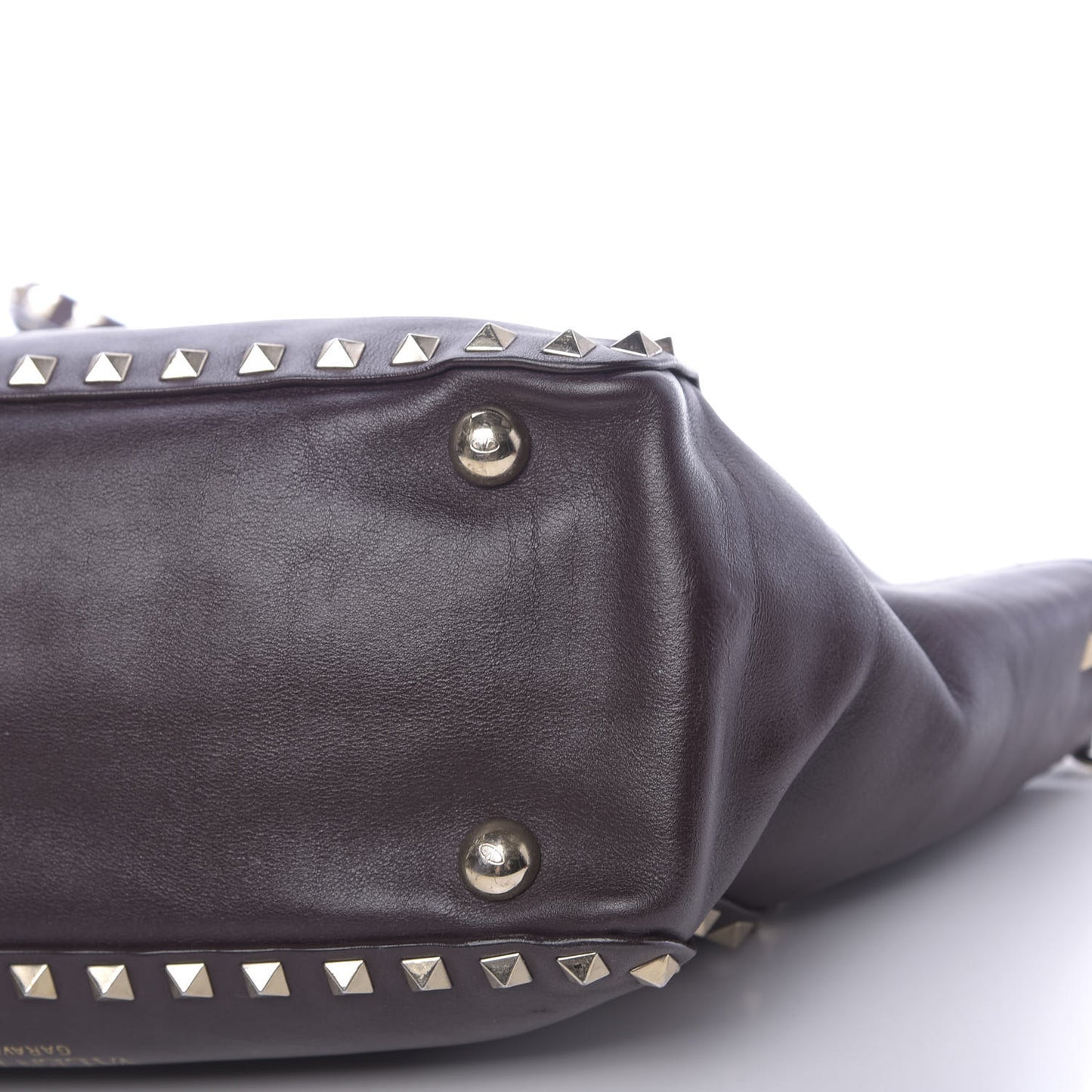 Vitello Small Rockstud Tote Griotte