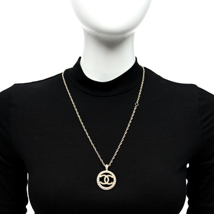Chanel Pearl CC Round Pendant Necklace Gold 2 of 5