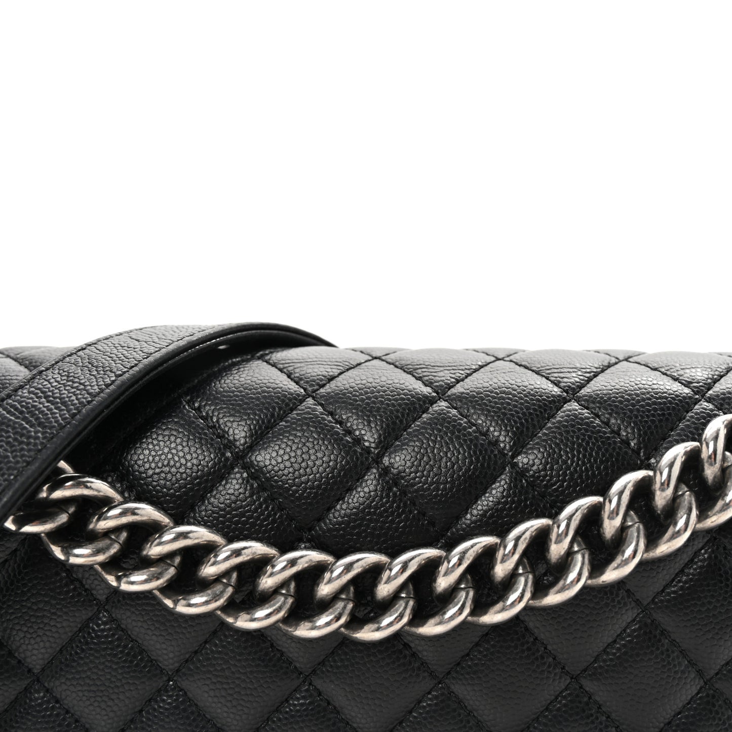 Caviar Quilted Medium Boy Flap Black